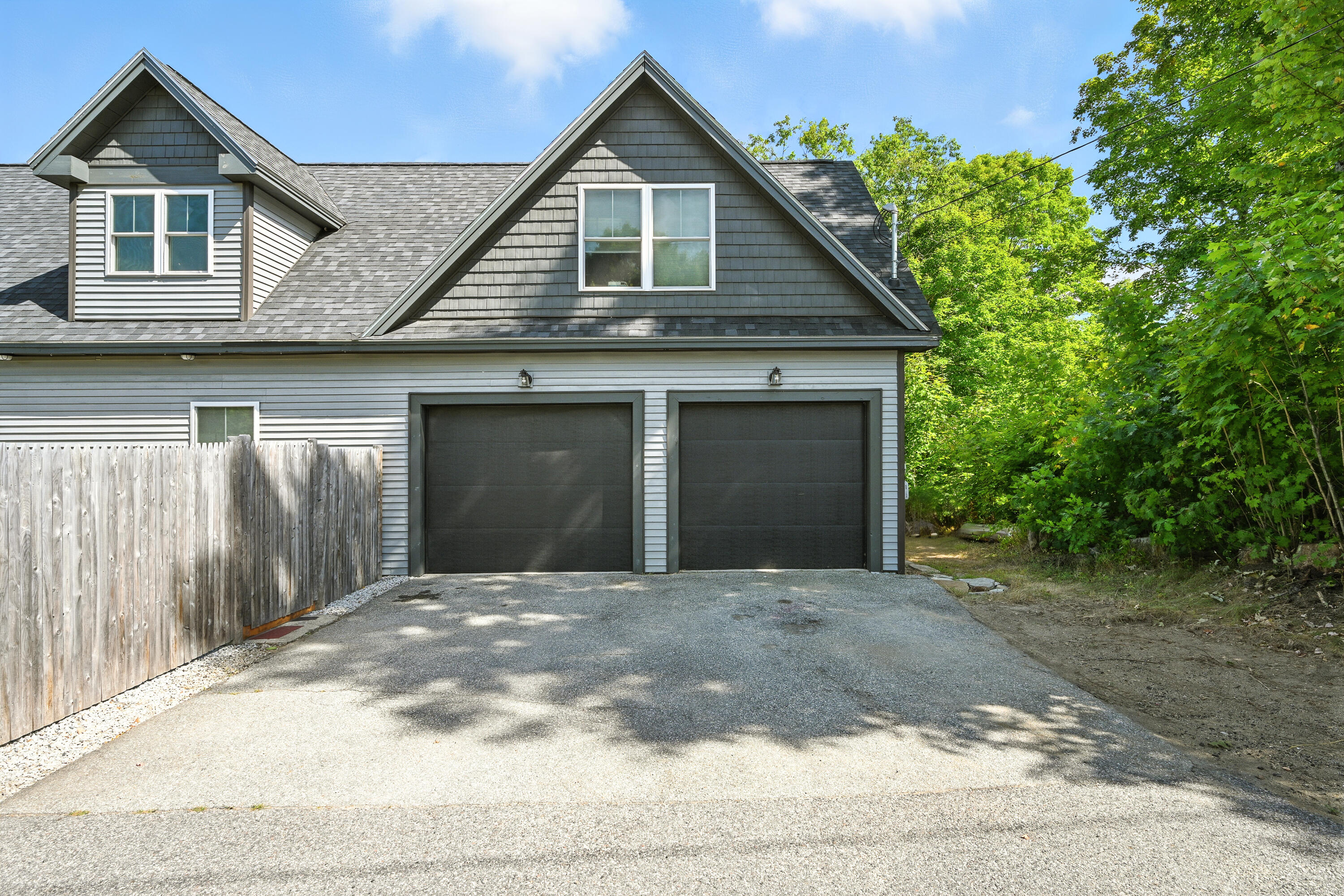 42 East Oxford Road, Paris, ME, 04281