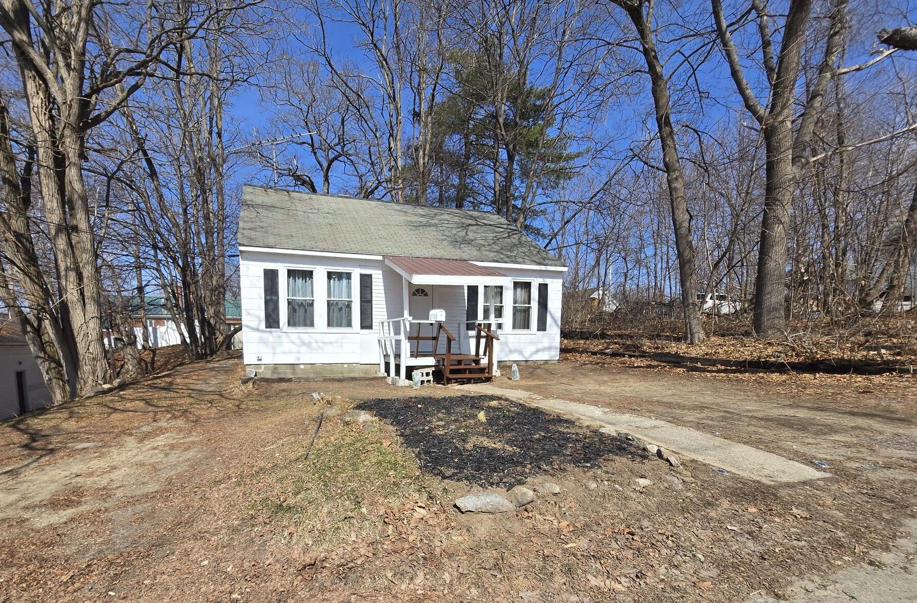 20 E Dyer Street, Skowhegan, ME, 04976