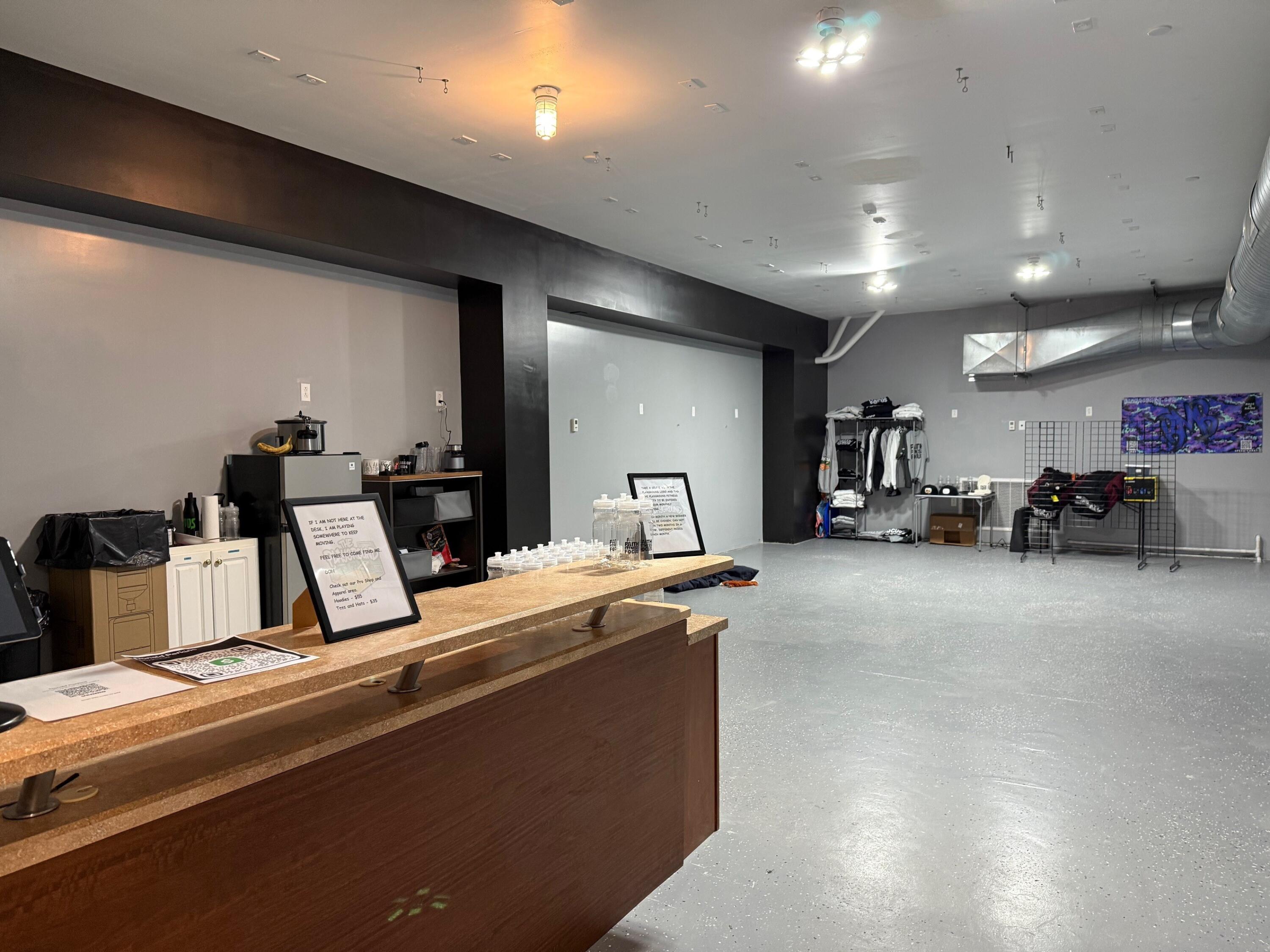 586 Lewiston Junction Road, Auburn, ME, 04210