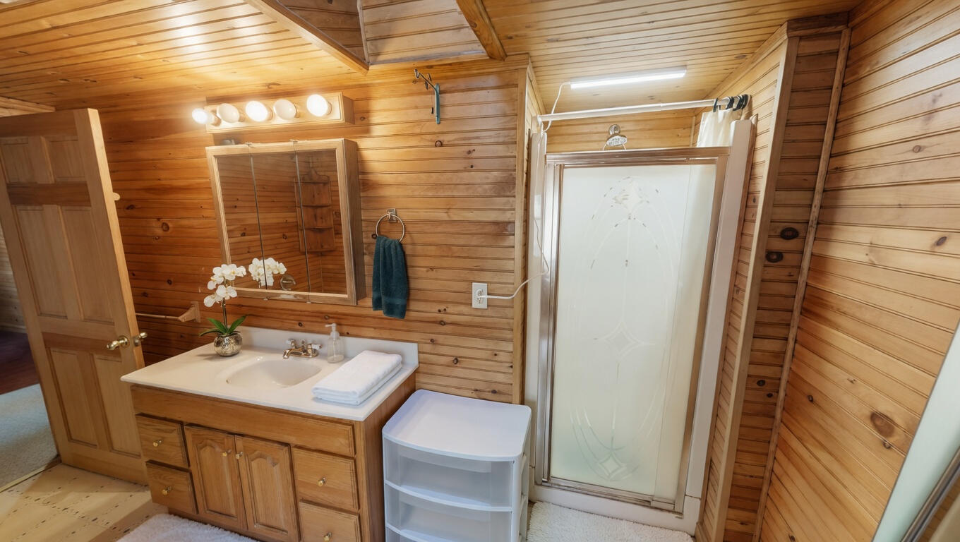 60 Moonlight Drive, Holden, ME, 04429