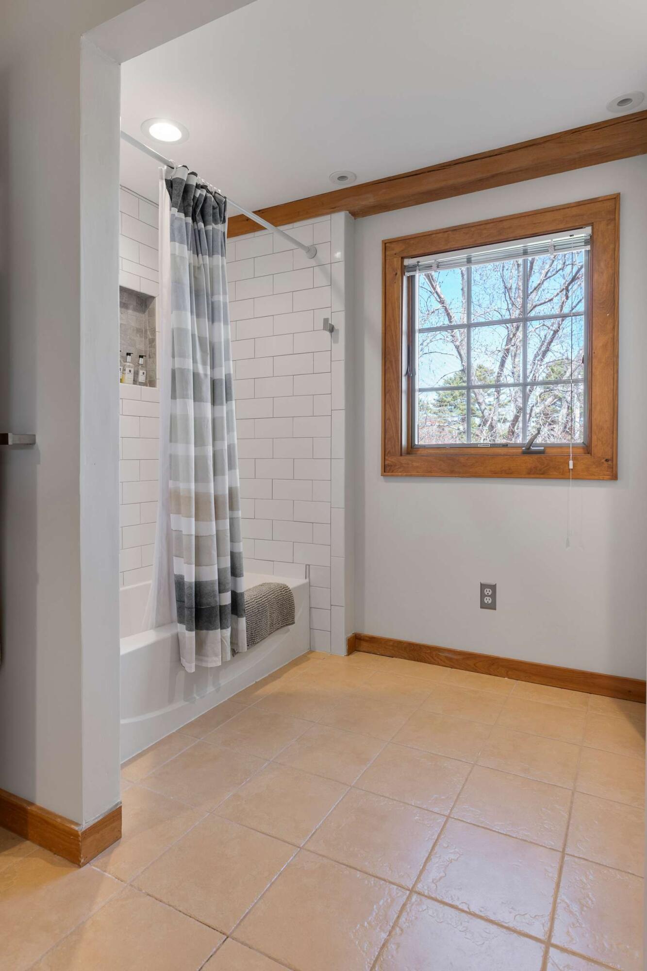 263 Long Sands Road UNIT 2, York, ME, 03909