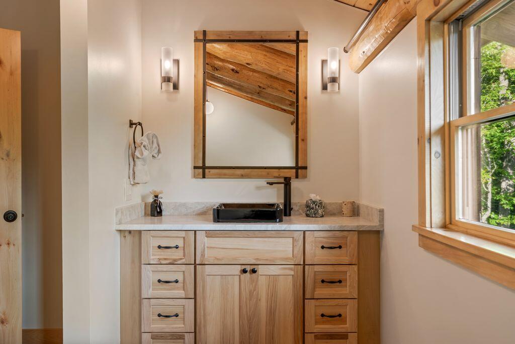 366 Glades View Avenue, Newry, ME, 04261