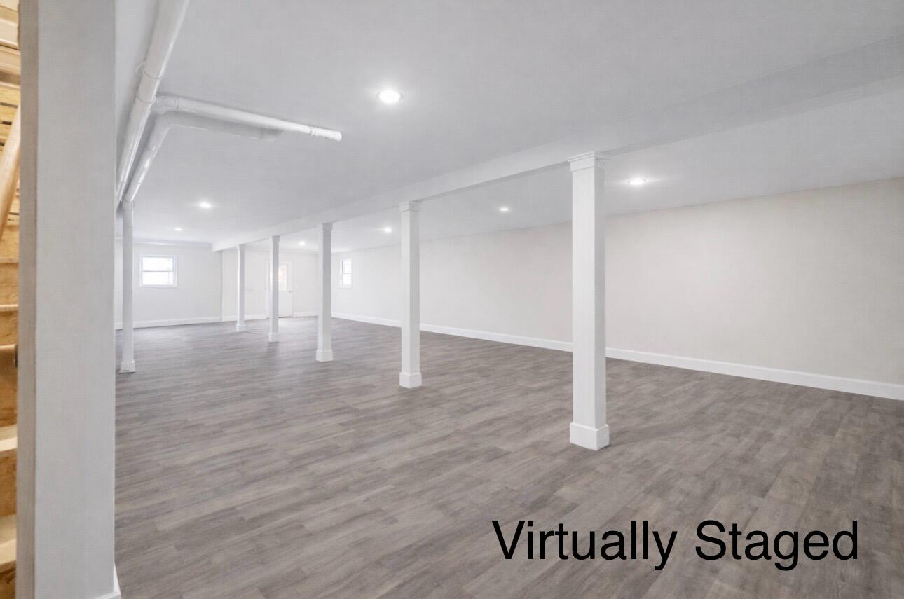 33 Woodbrey Lane, Standish, ME, 04084