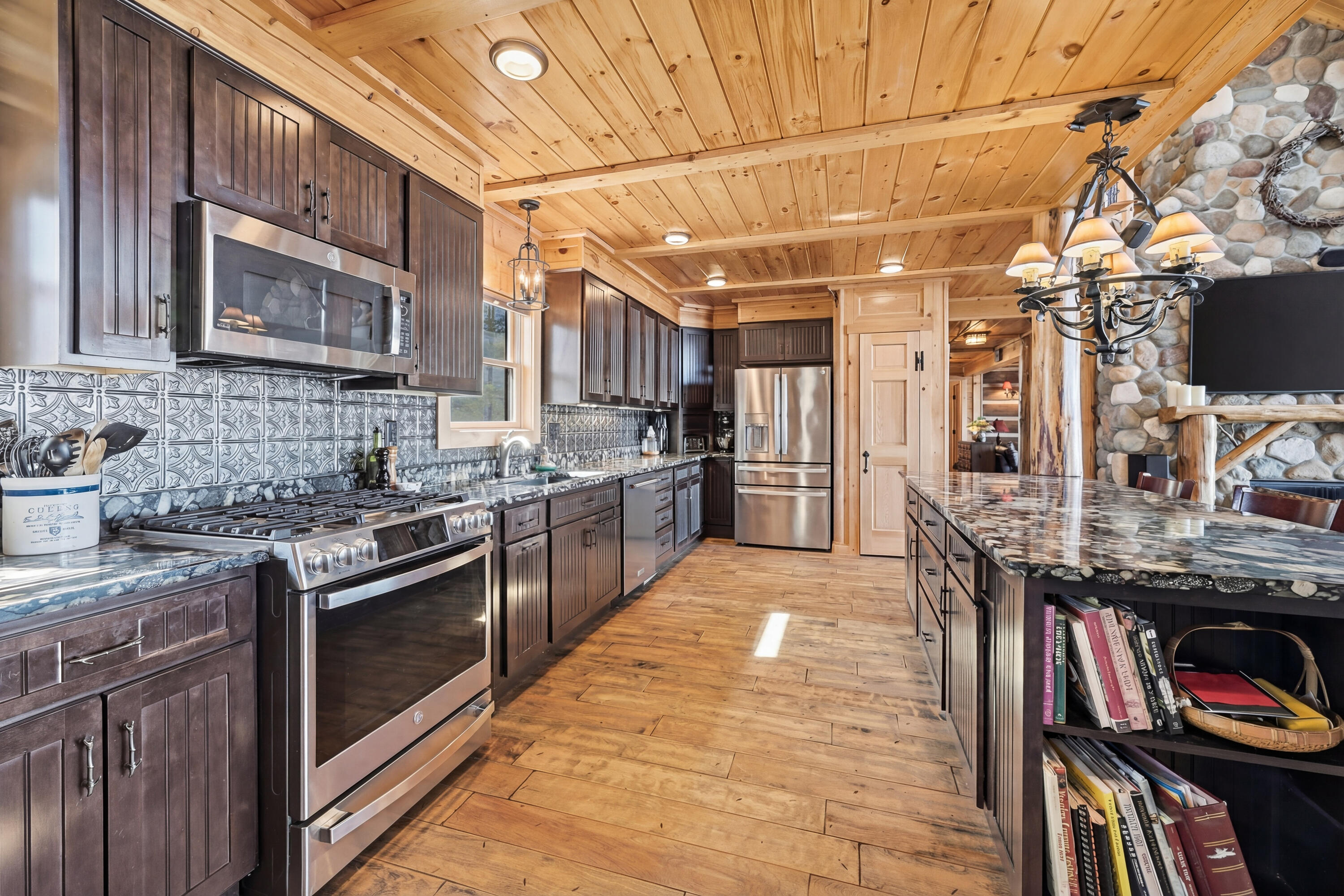 99 Abena Shores, Belgrade, ME, 04917