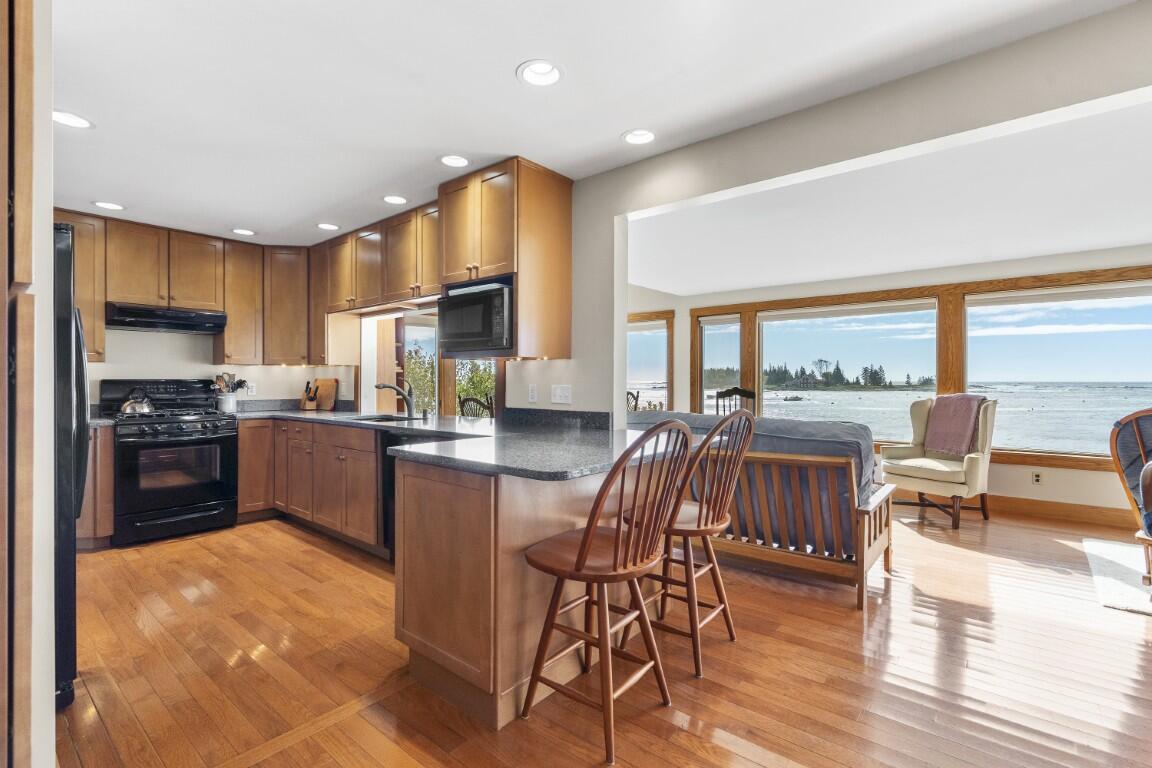 22 Gray Road, Southport, ME, 04576