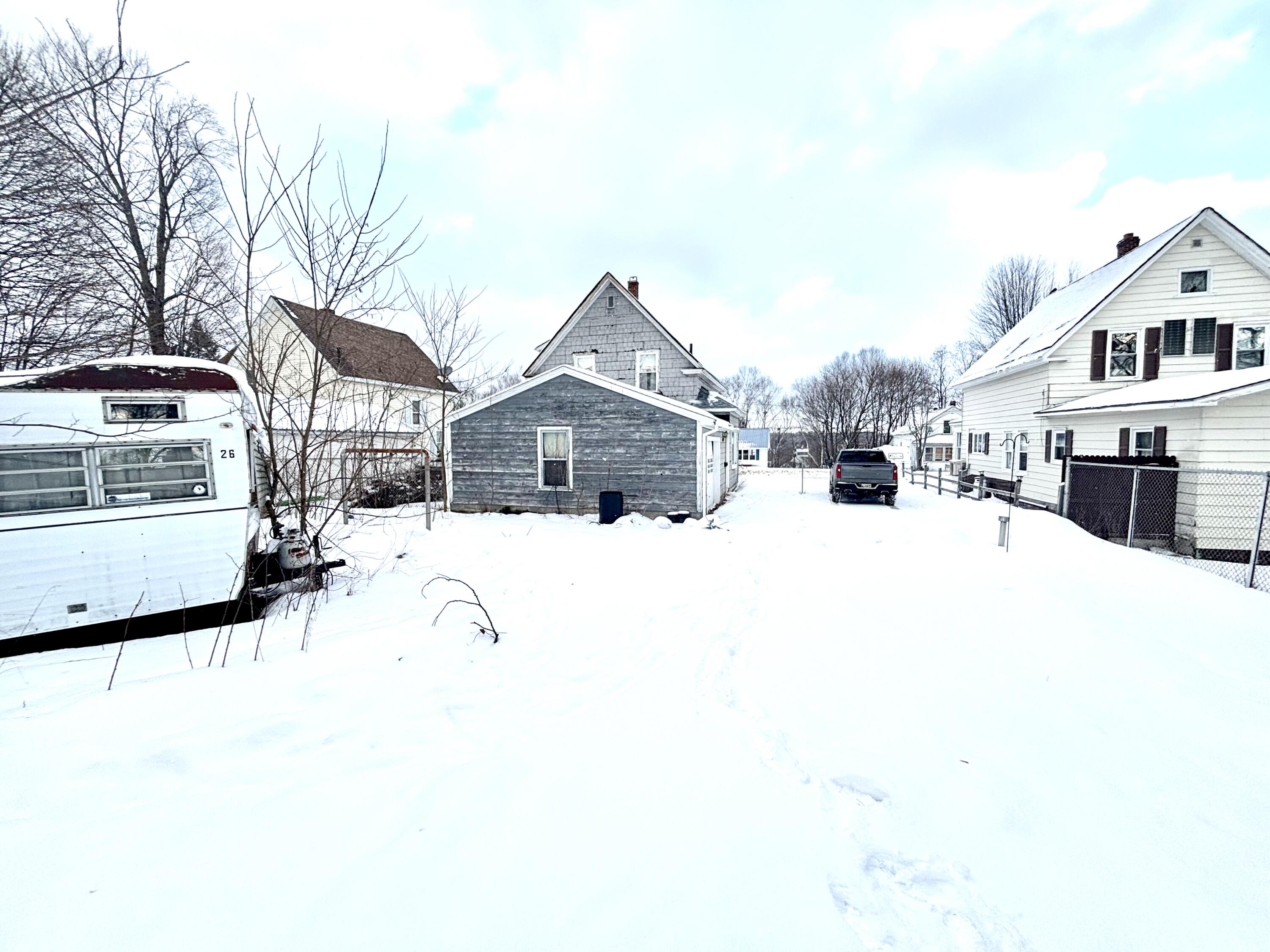 34 Lincoln Street, Millinocket, ME, 04462