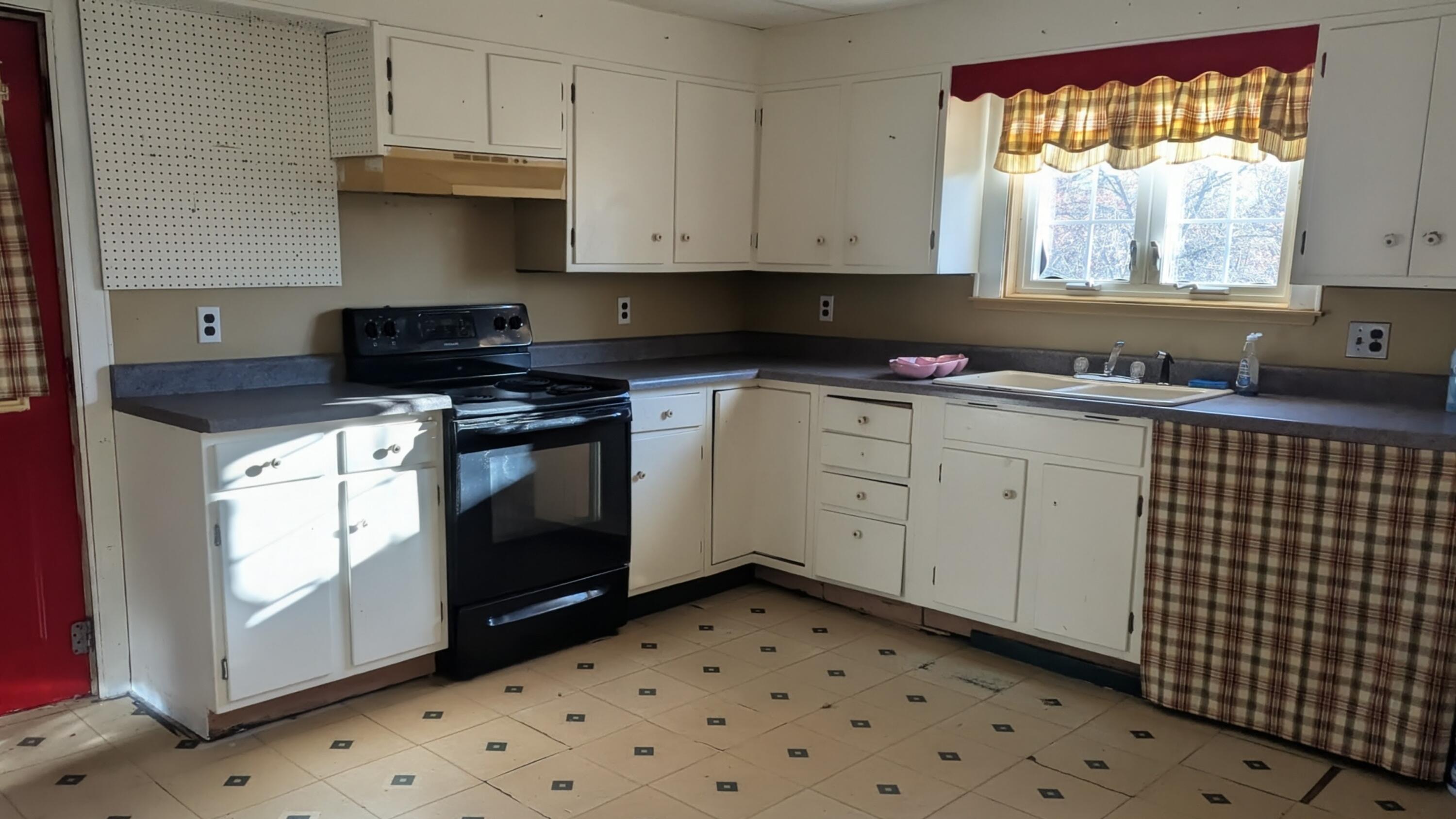 477 Malbons Mills Road, Skowhegan, ME, 04976