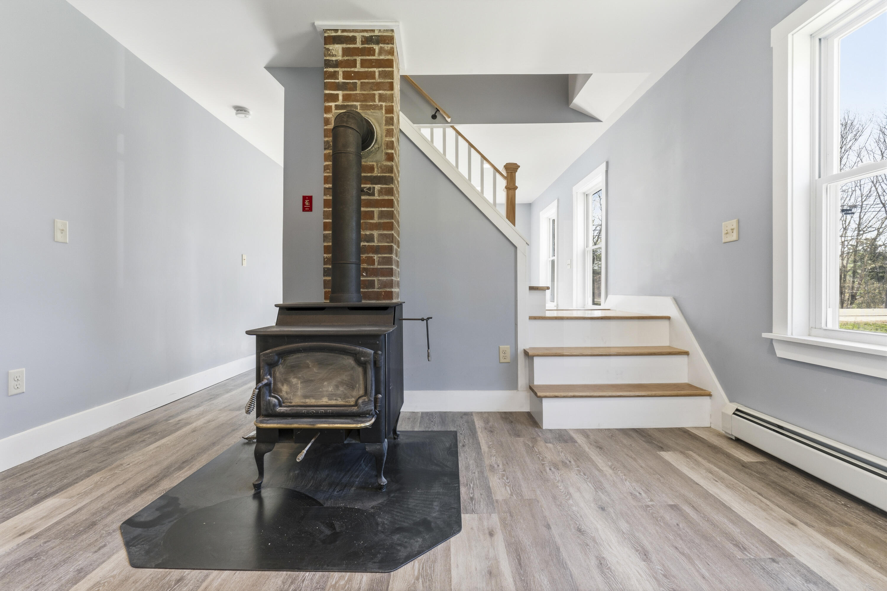 222 River Road, Richmond, ME, 04357