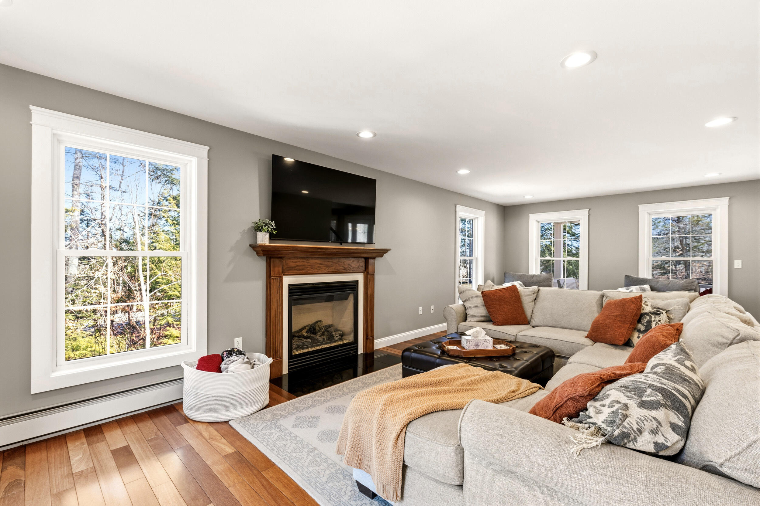 7 ROMAN WOODS Way, Gray, ME, 04039