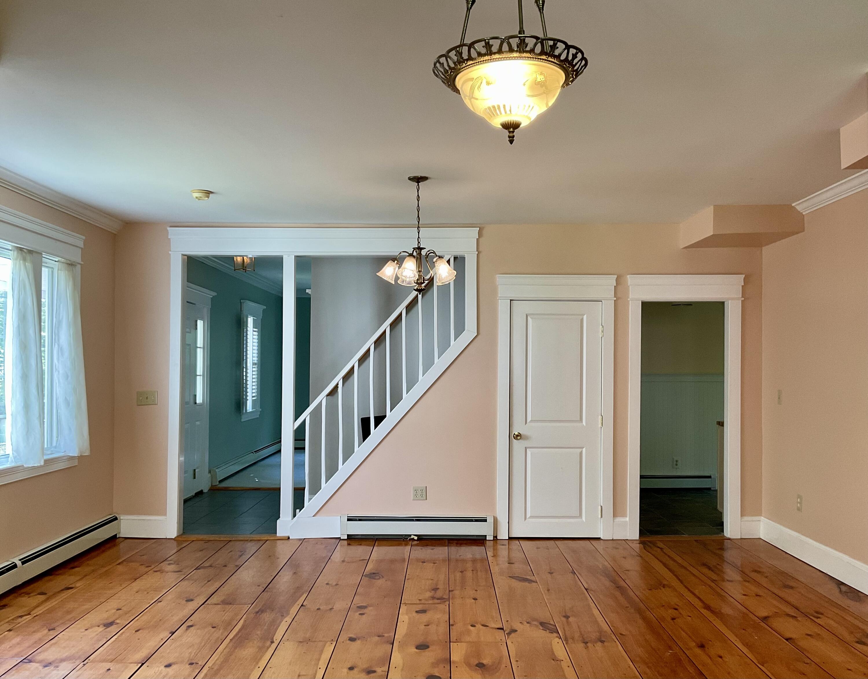 DIRECTLY OFF EAT-IN KITCHEN