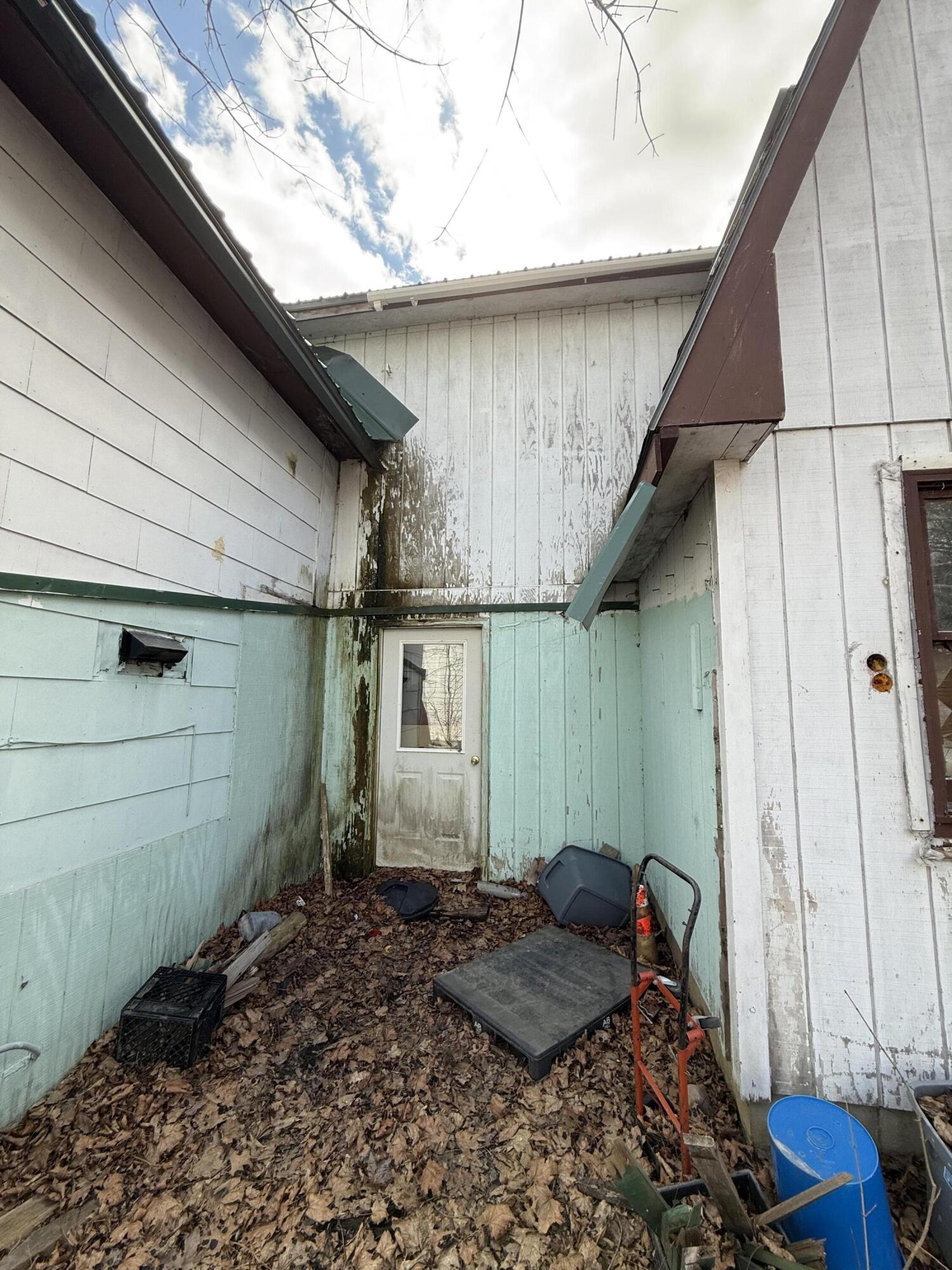 19 Perry Street, Lincoln, ME, 04457