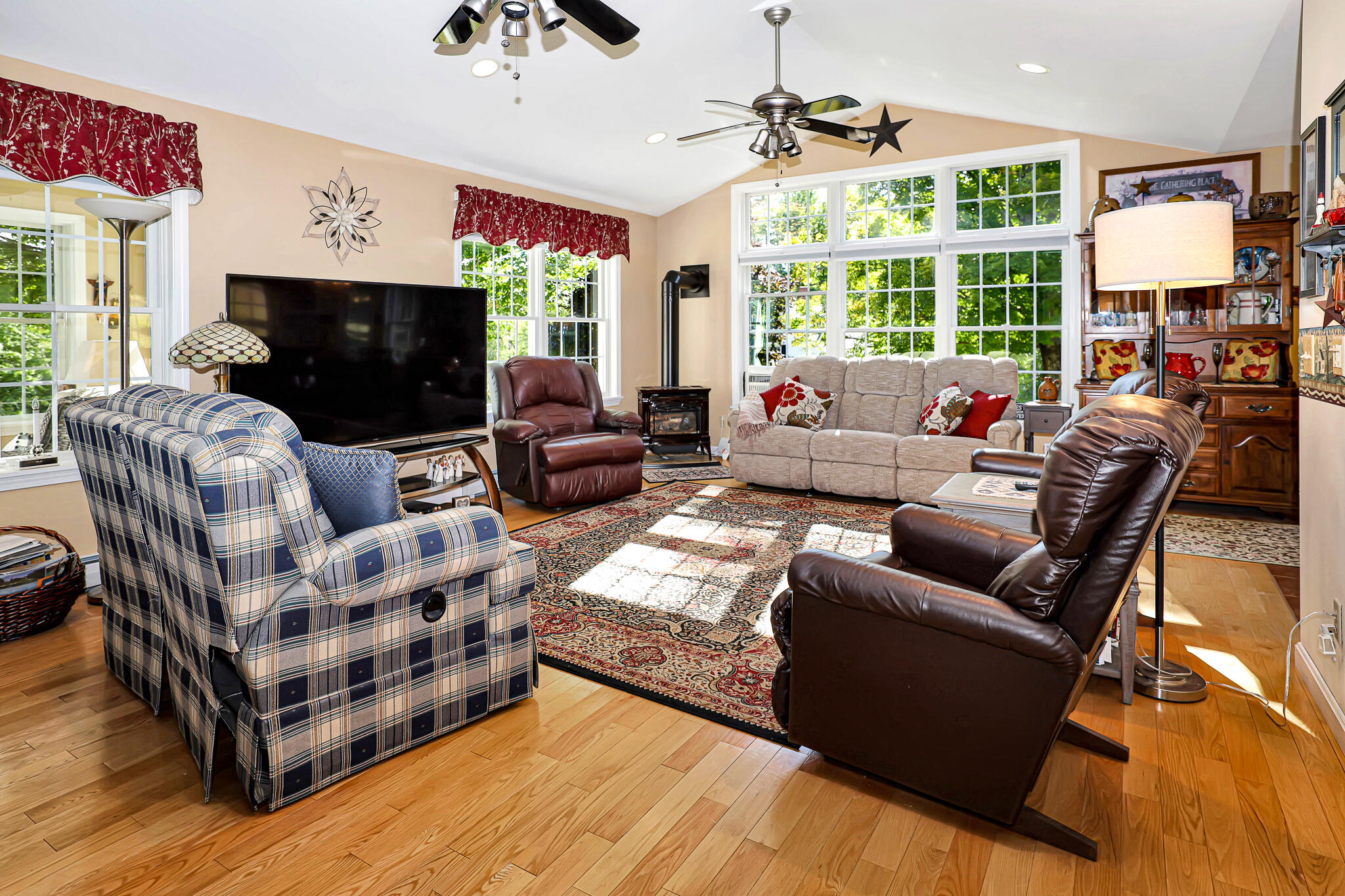 44 Mountain View Road, Mexico, ME, 04224
