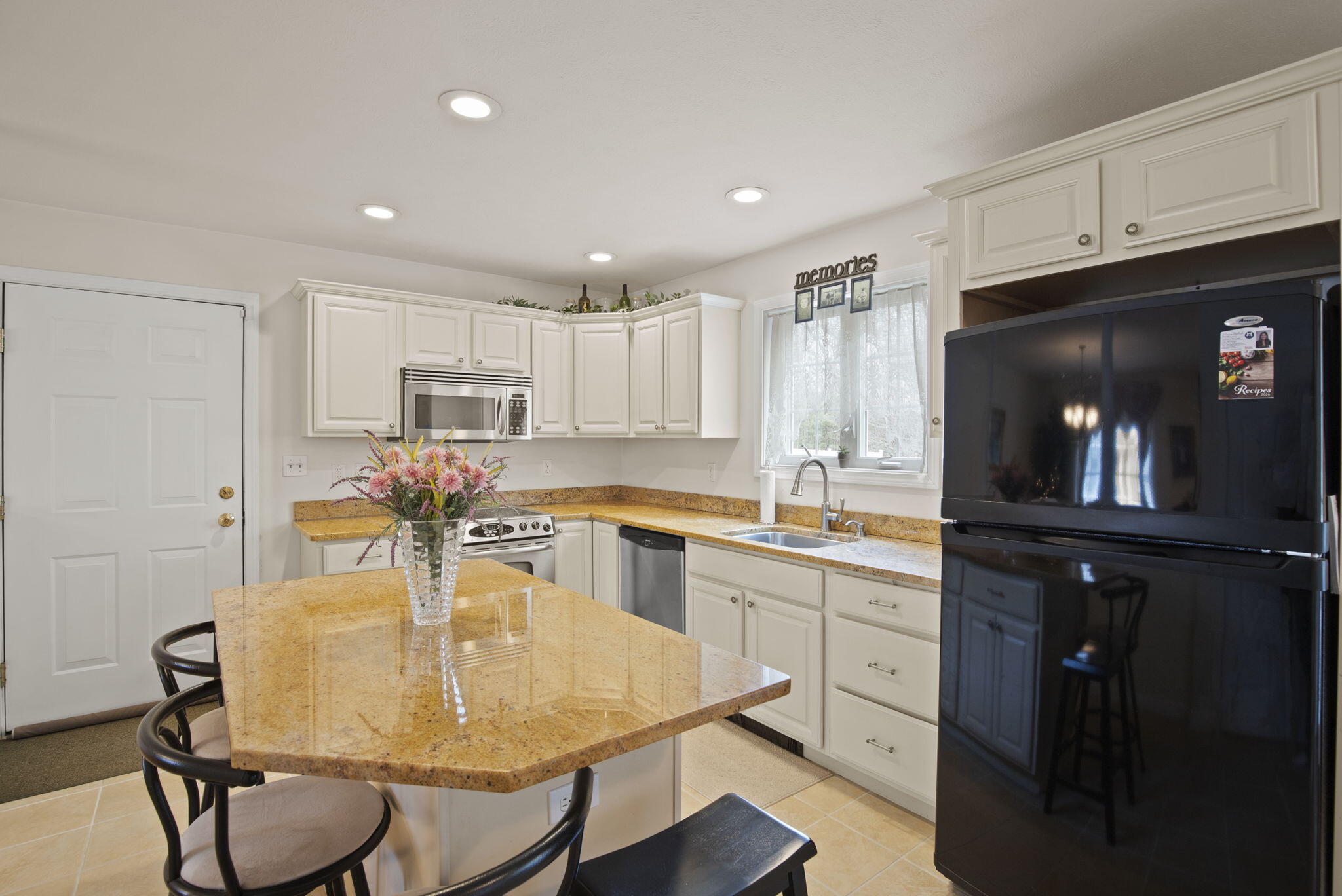 5 Izzy Lane, Kittery, ME, 03904