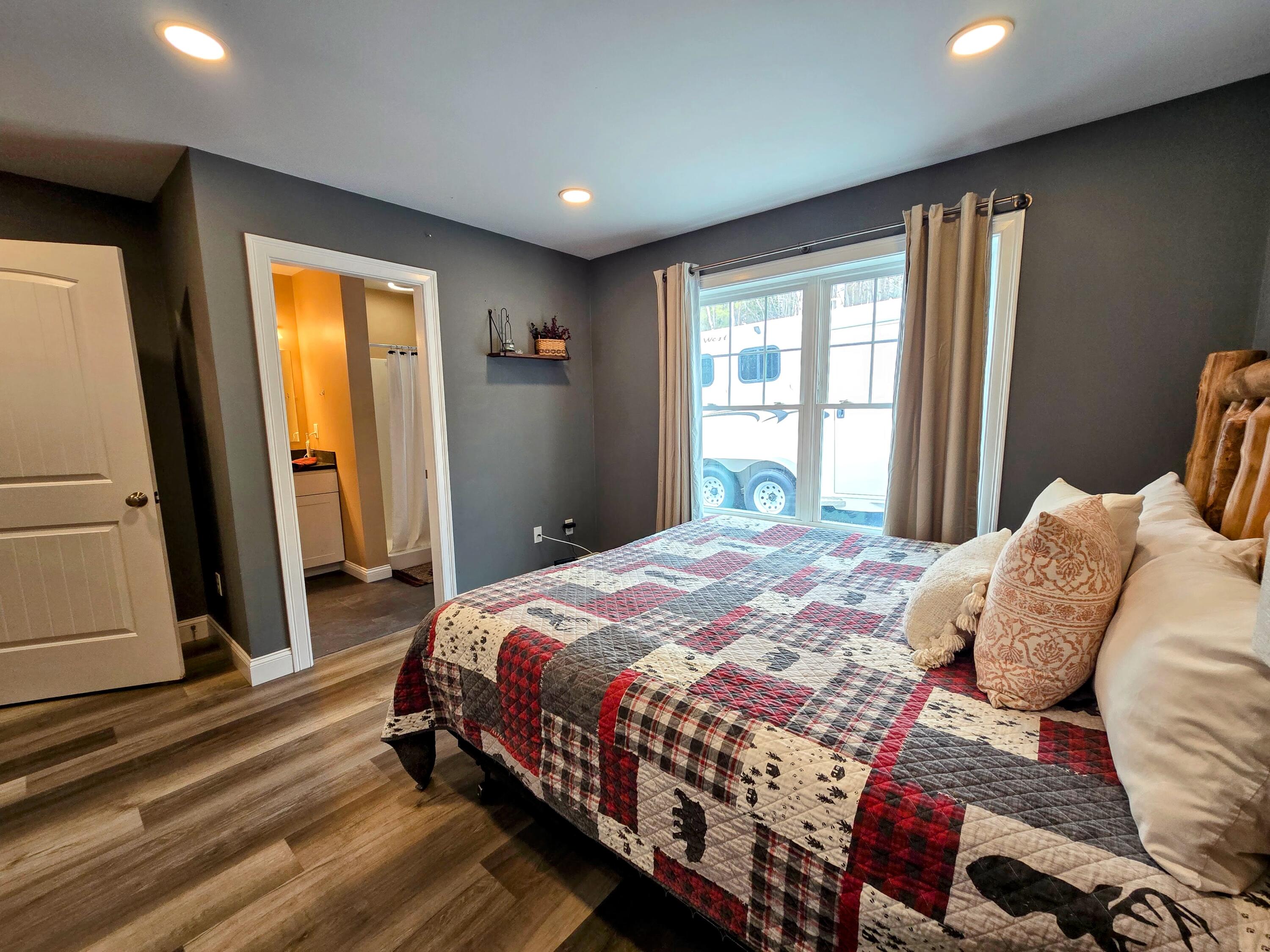 976 Park Street, Paris, ME, 04281