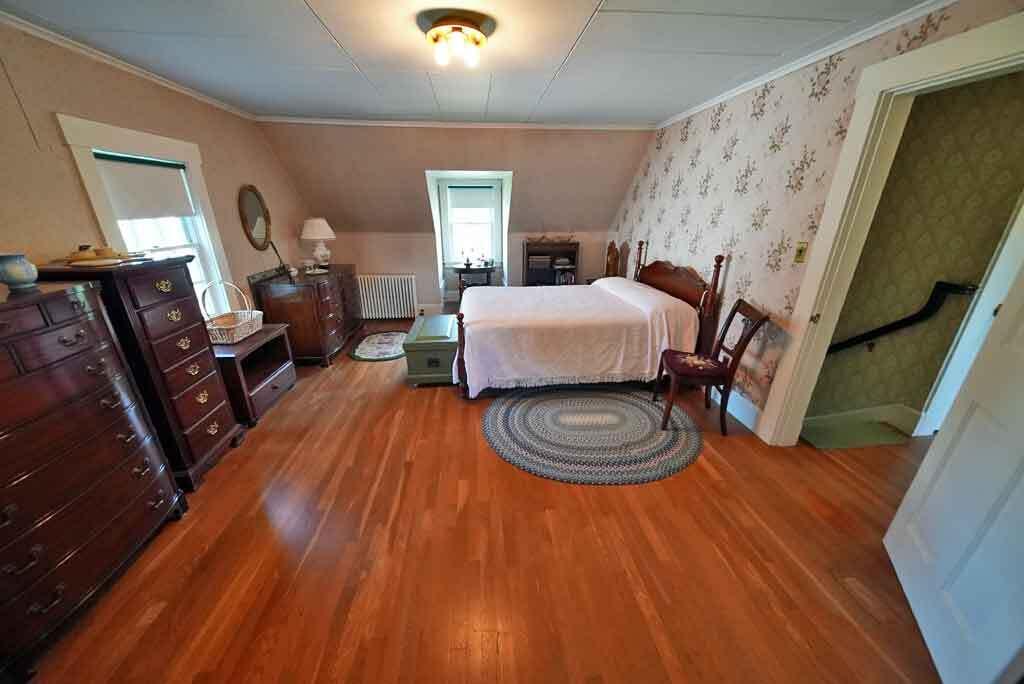33 Pleasant Street, Houlton, ME, 04730