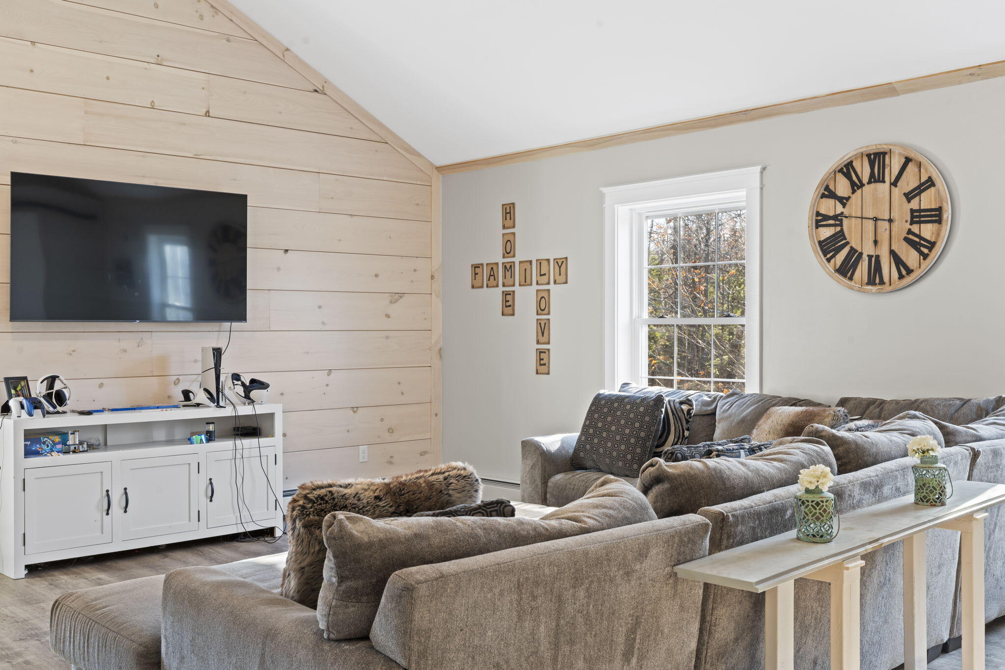 130 Kennard Road, Newburgh, ME, 04444