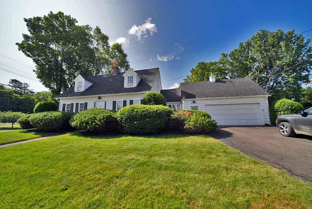 33 Pleasant Street, Houlton, ME, 04730