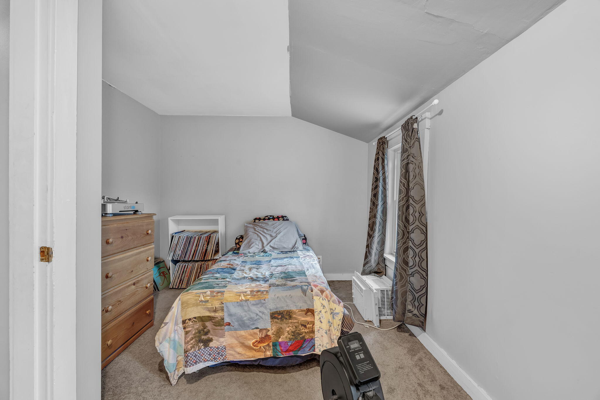 400 Hotel Road, Auburn, ME, 04210