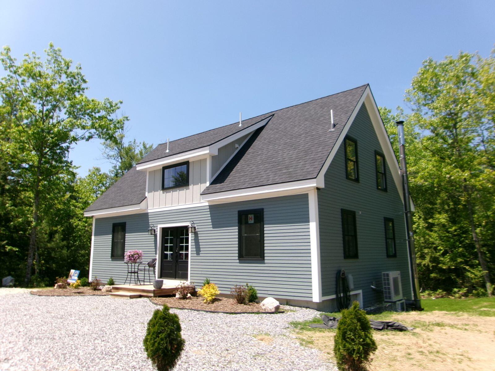 34 Wrong Road, Naples, ME, 04055