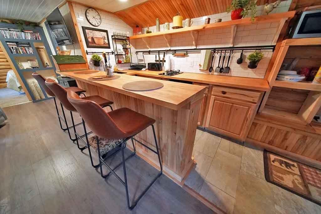 kitchen-maine-cabin-home