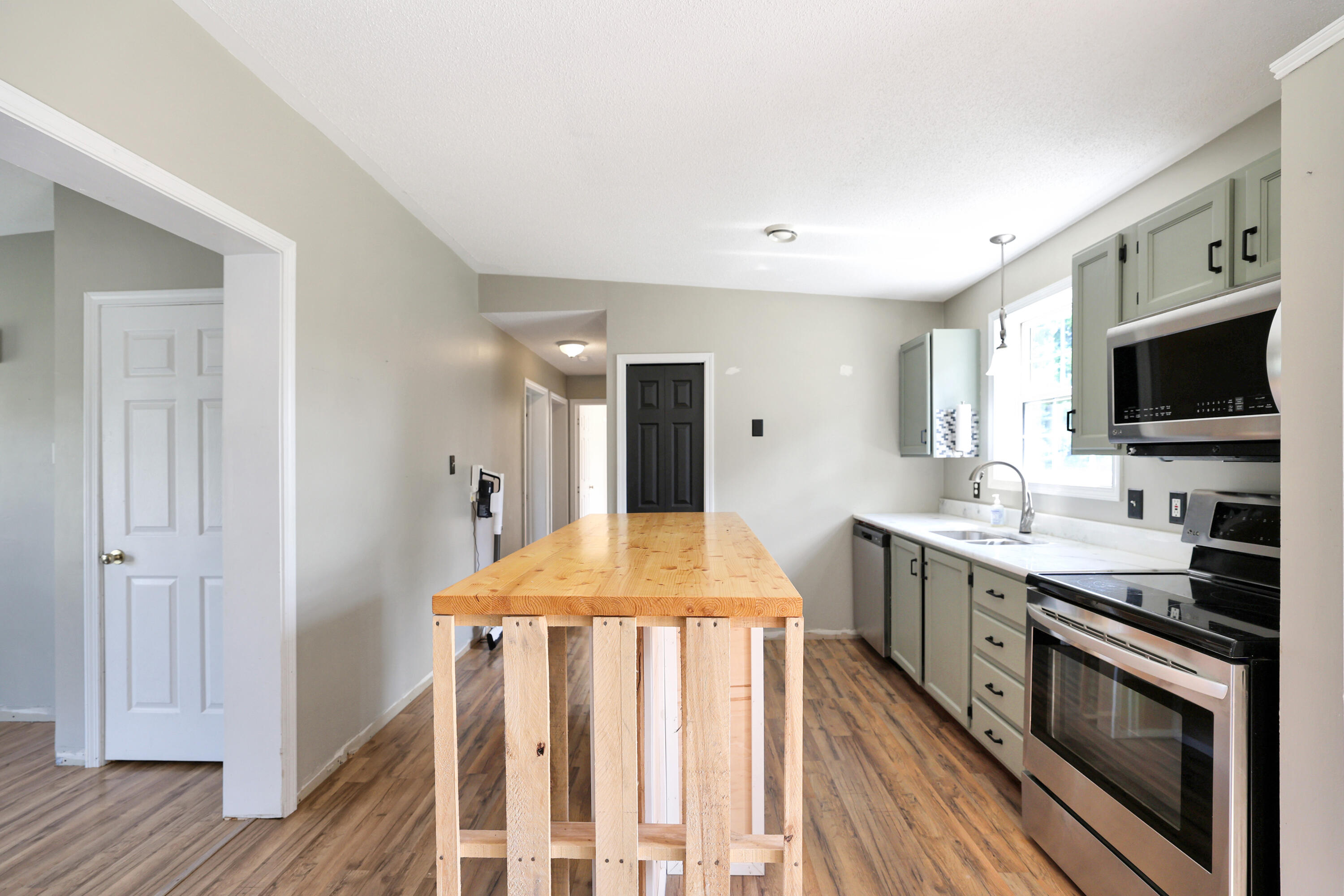 43 Fords Lane, Mapleton, ME 04757 240A1130