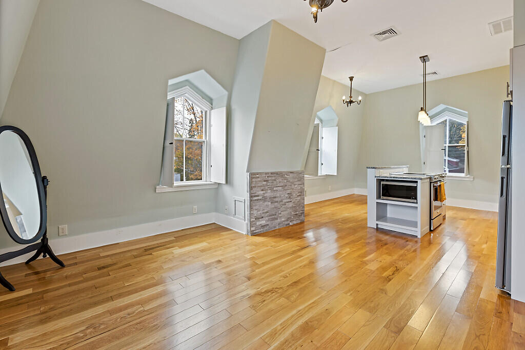 15 Middle Street UNIT 3, Hallowell, ME, 04347