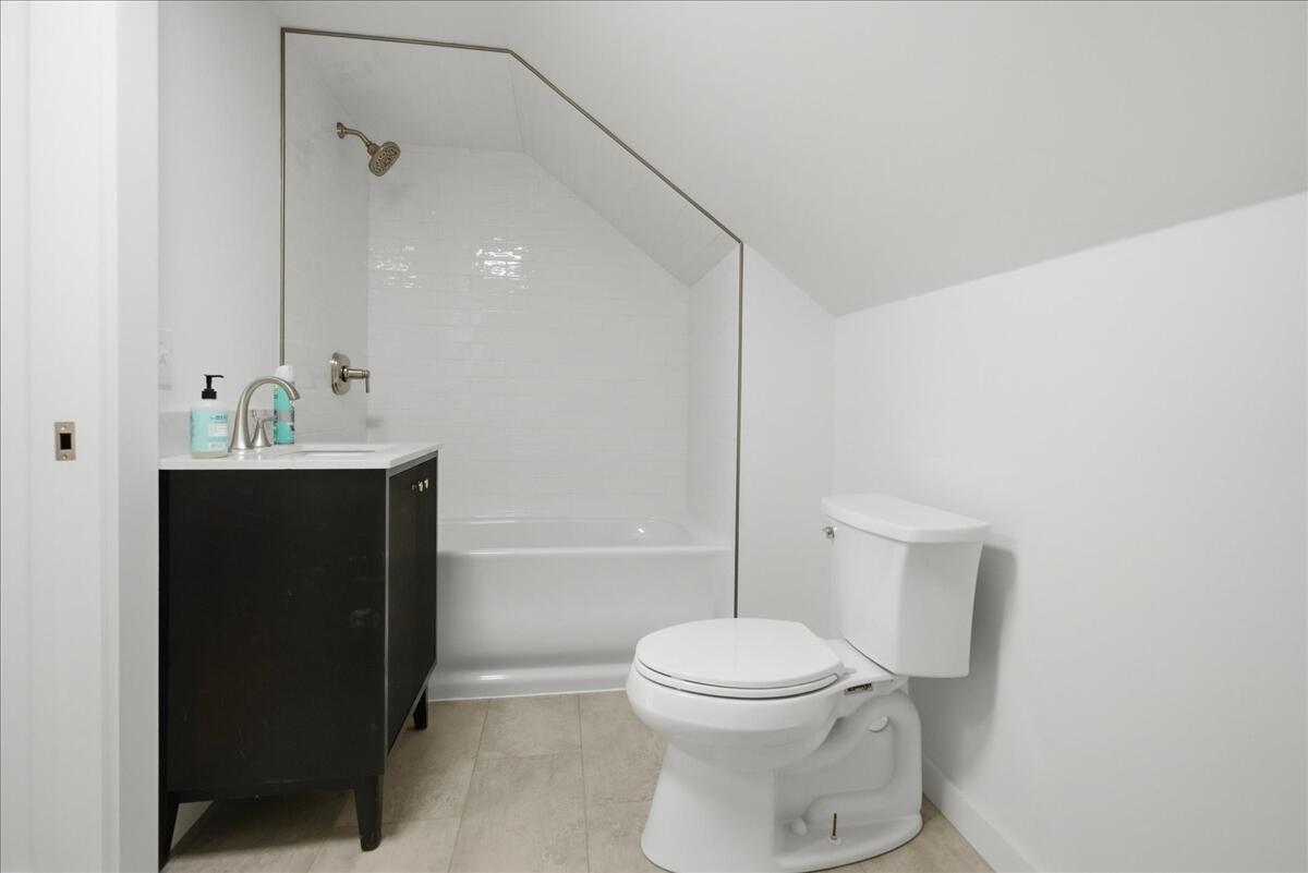 1827 Minot Avenue, Auburn, ME 04210 59-1-59
