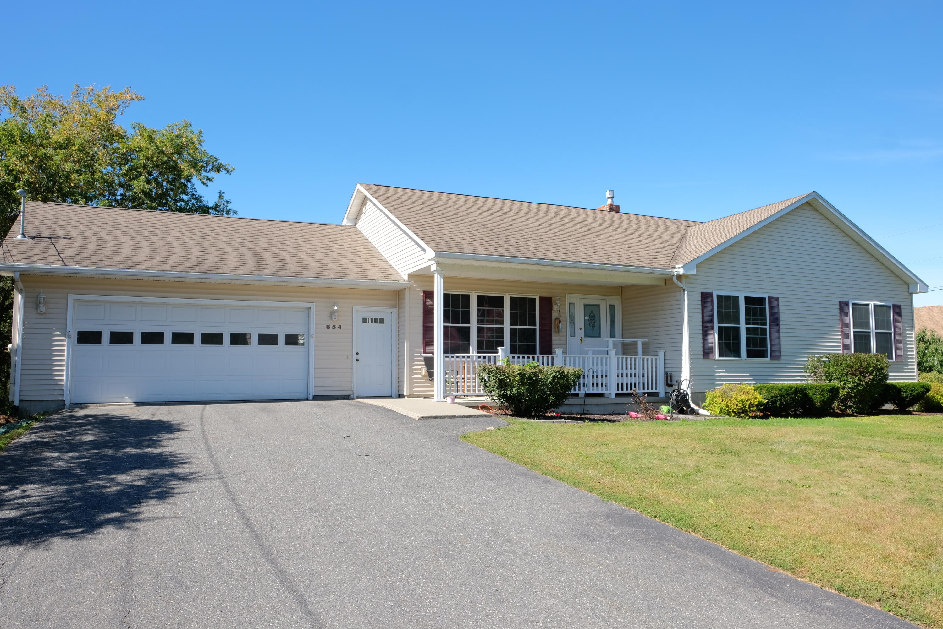 Photo of 854 Main Street Vassalboro ME 04989