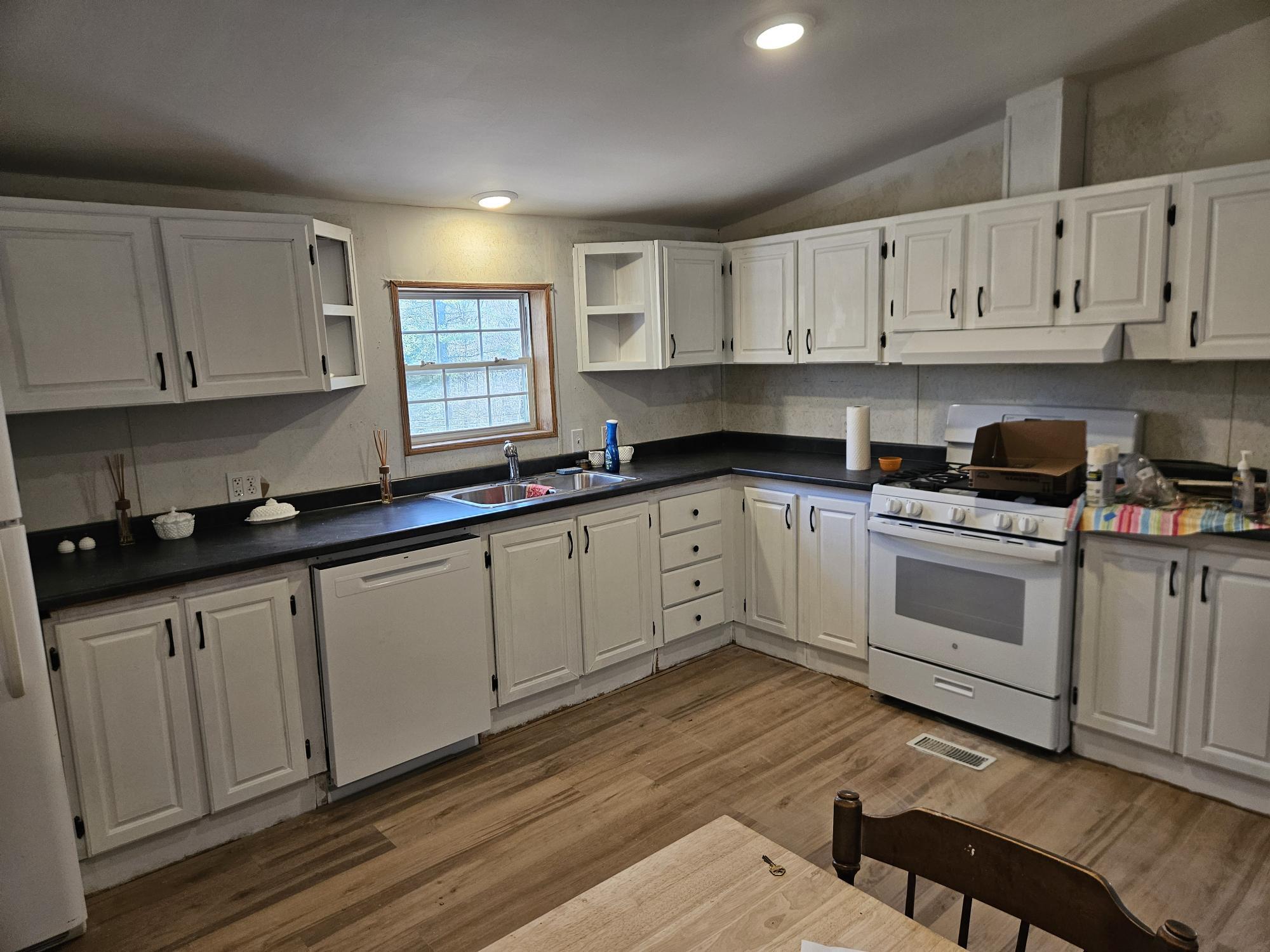 272 N Guilford Road, Monson, ME, 04464