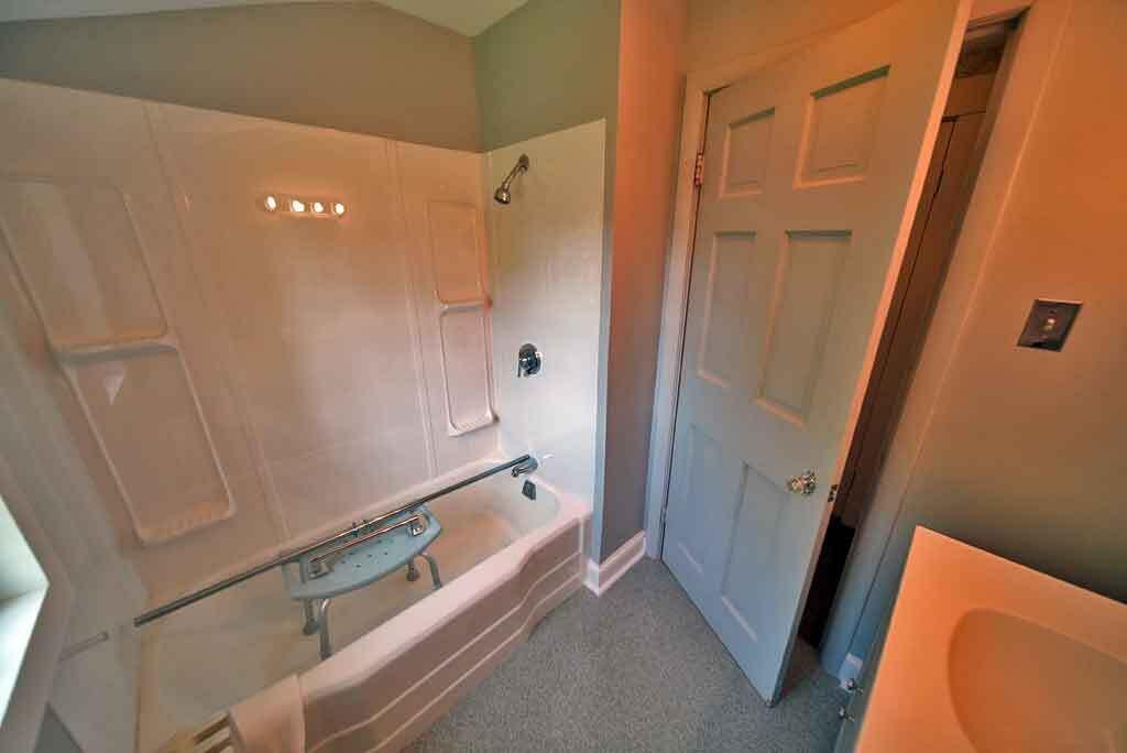 33 Pleasant Street, Houlton, ME, 04730