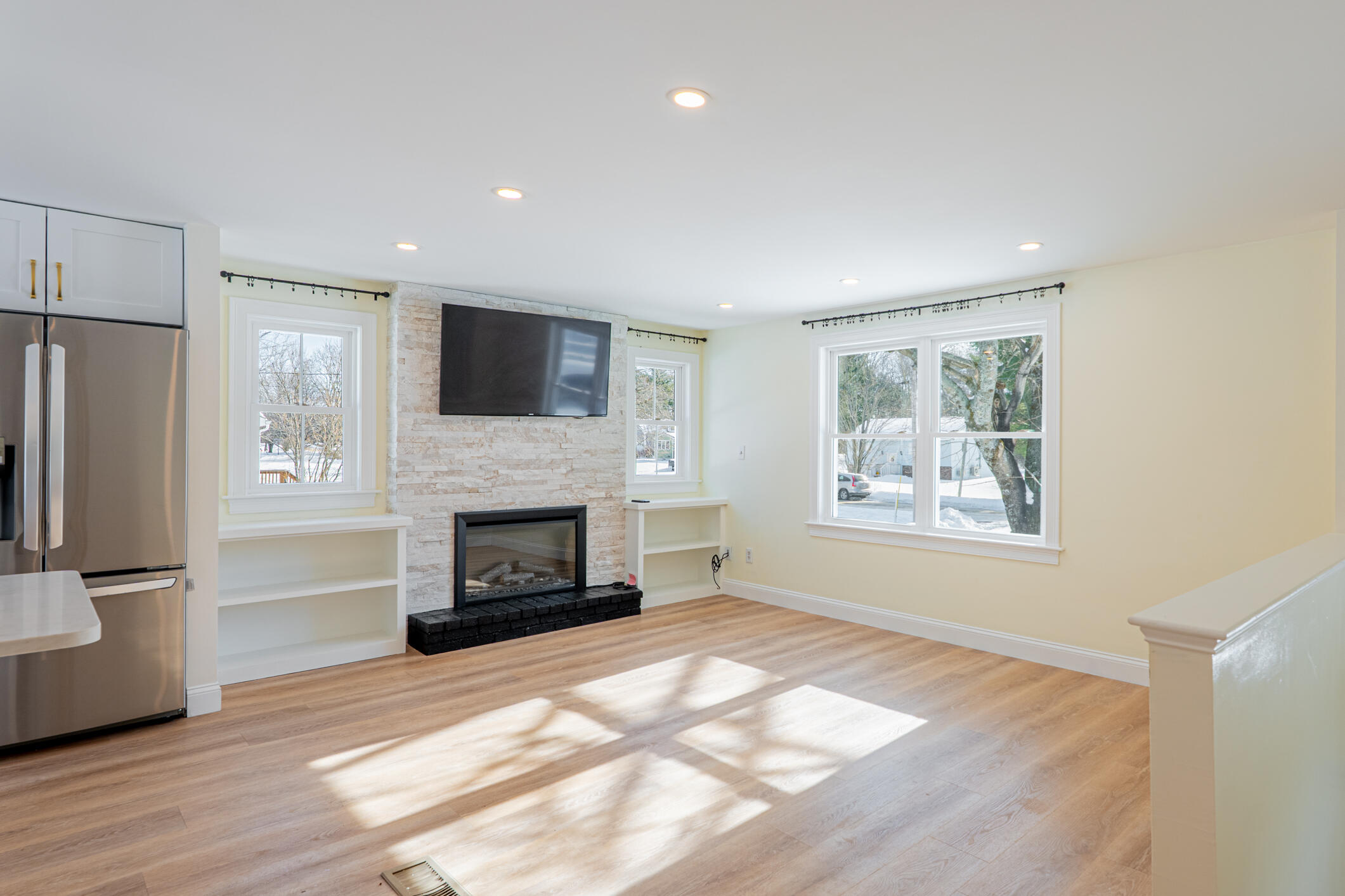 18 Eaton Drive, Buxton, ME, 04093