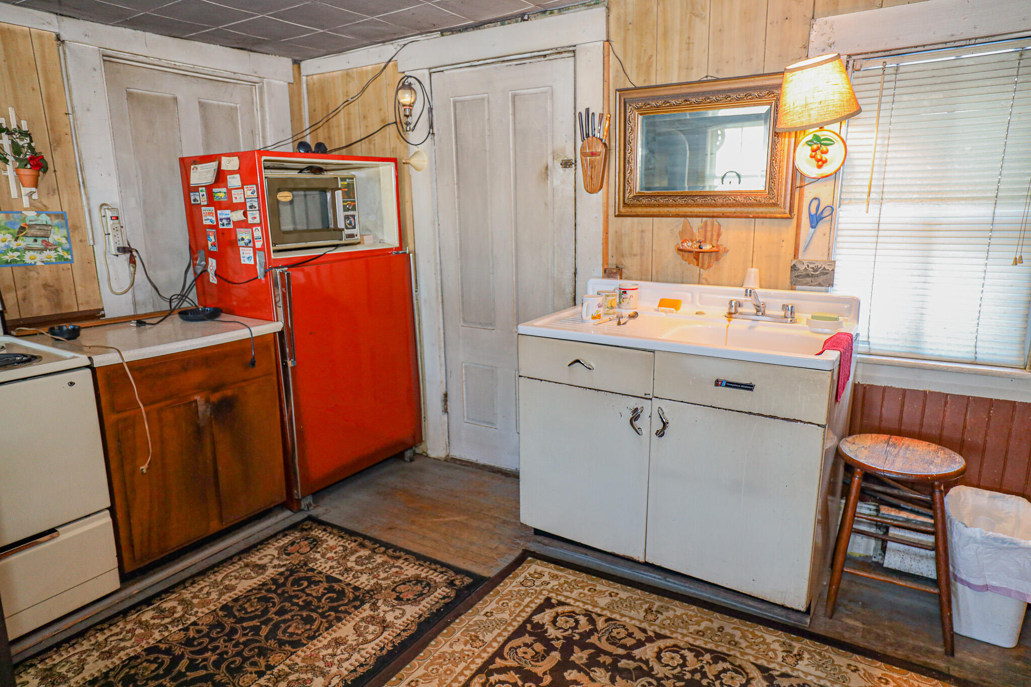 19 Knox Road, Peru, ME, 04290