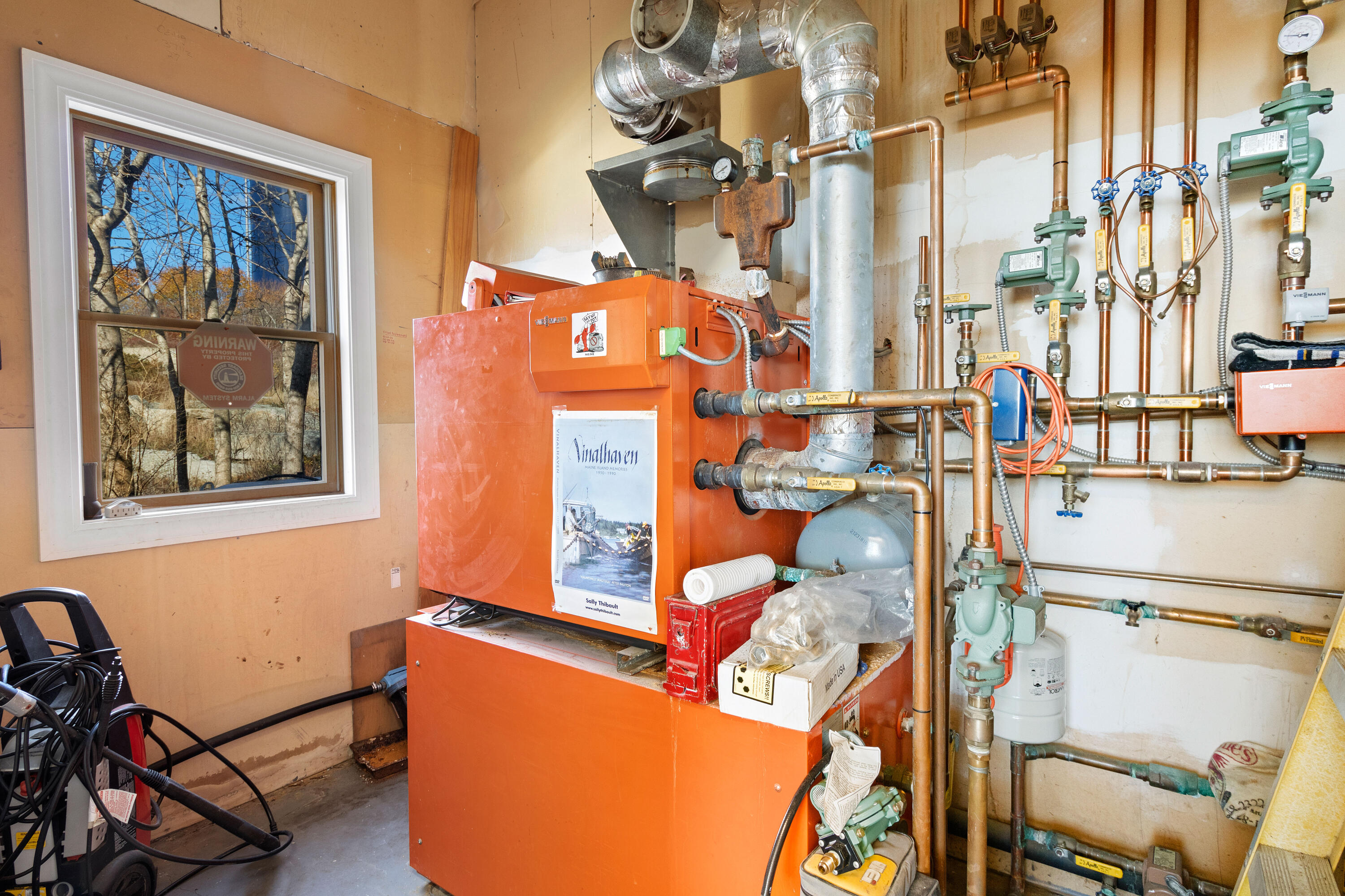 38 W. Main W Main Street, Vinalhaven, ME, 04863