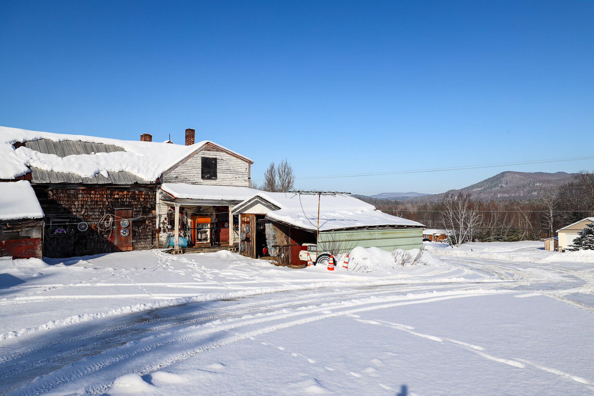 19 Knox Road, Peru, ME, 04290