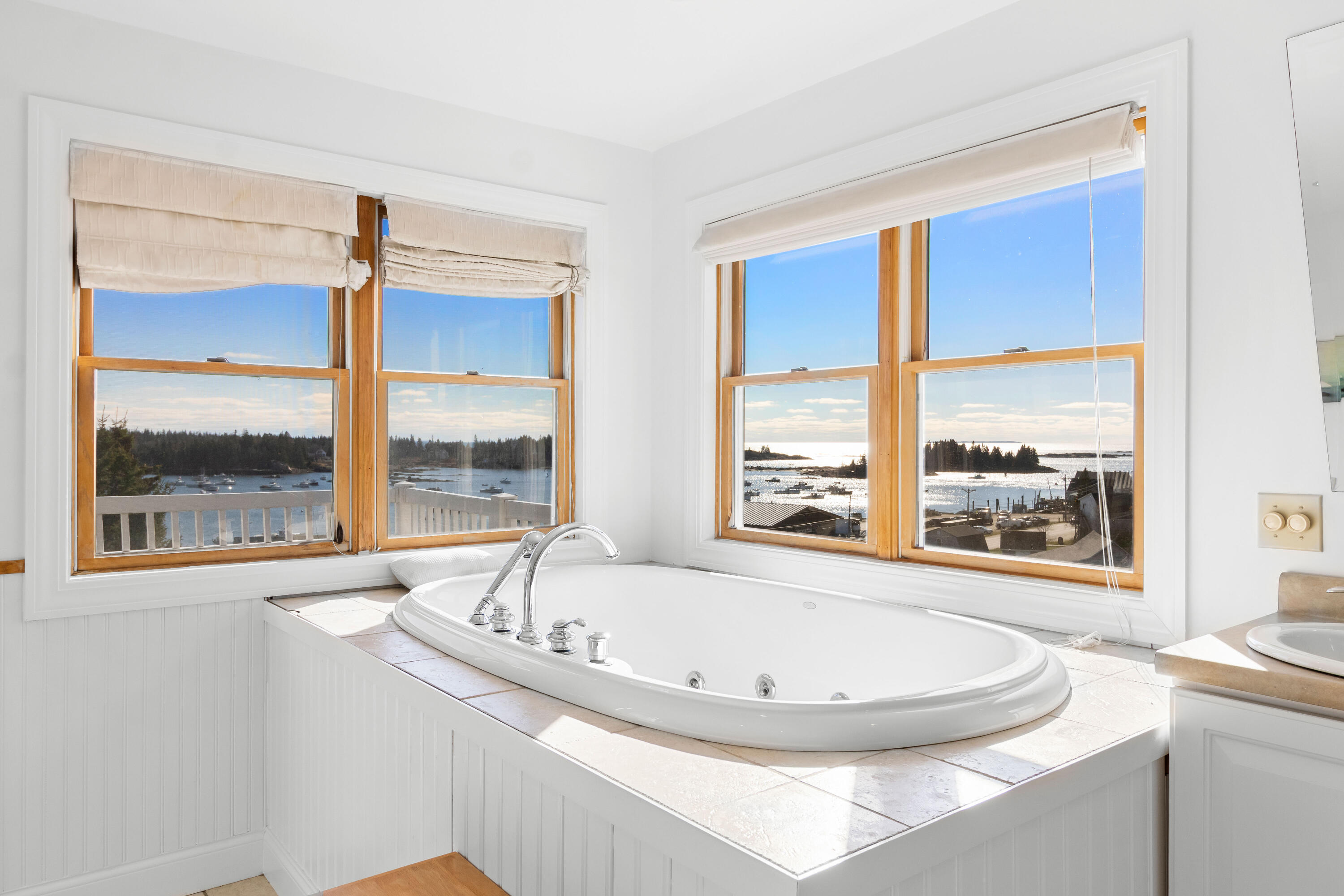 38 W. Main W Main Street, Vinalhaven, ME, 04863