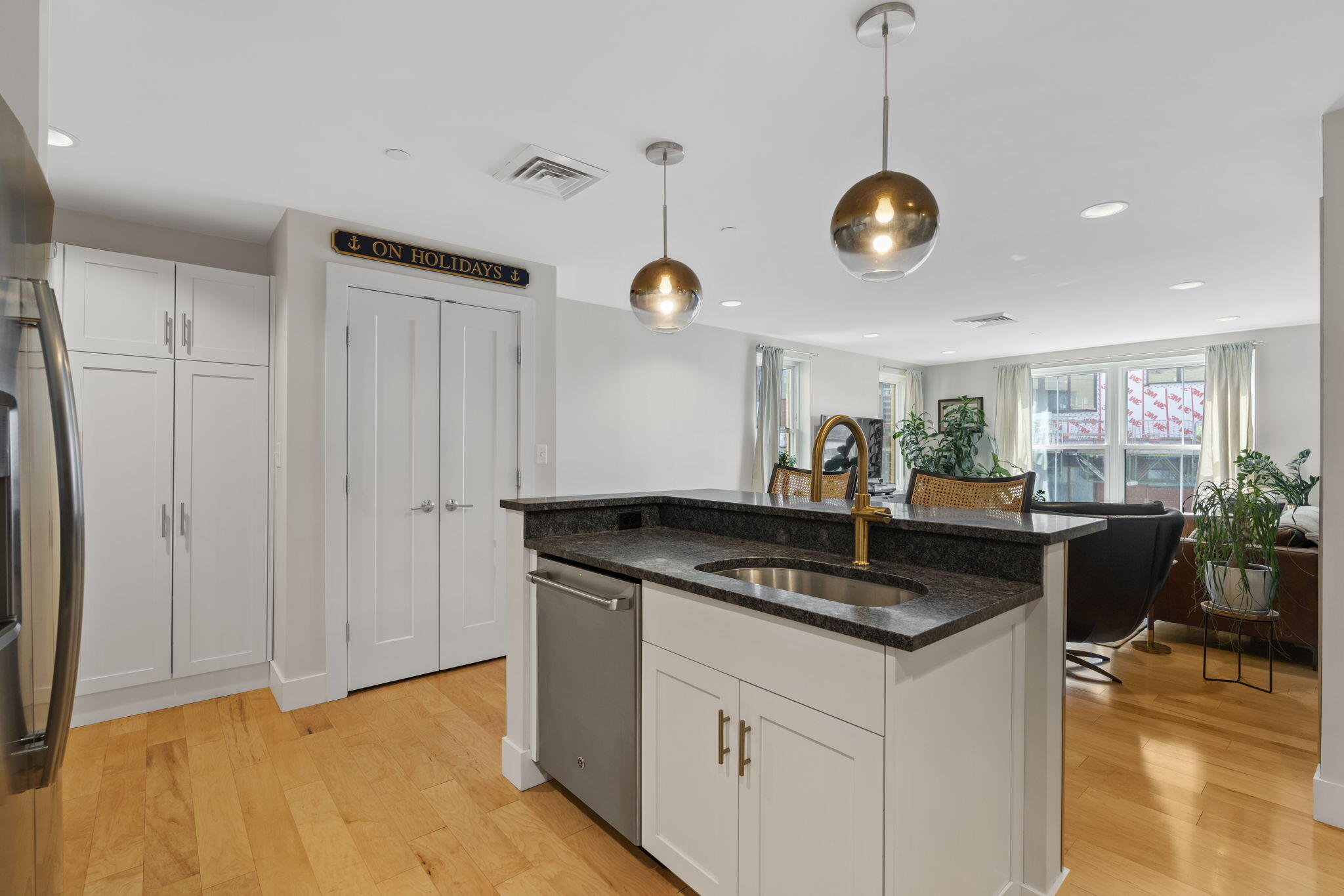 25 High Street 401