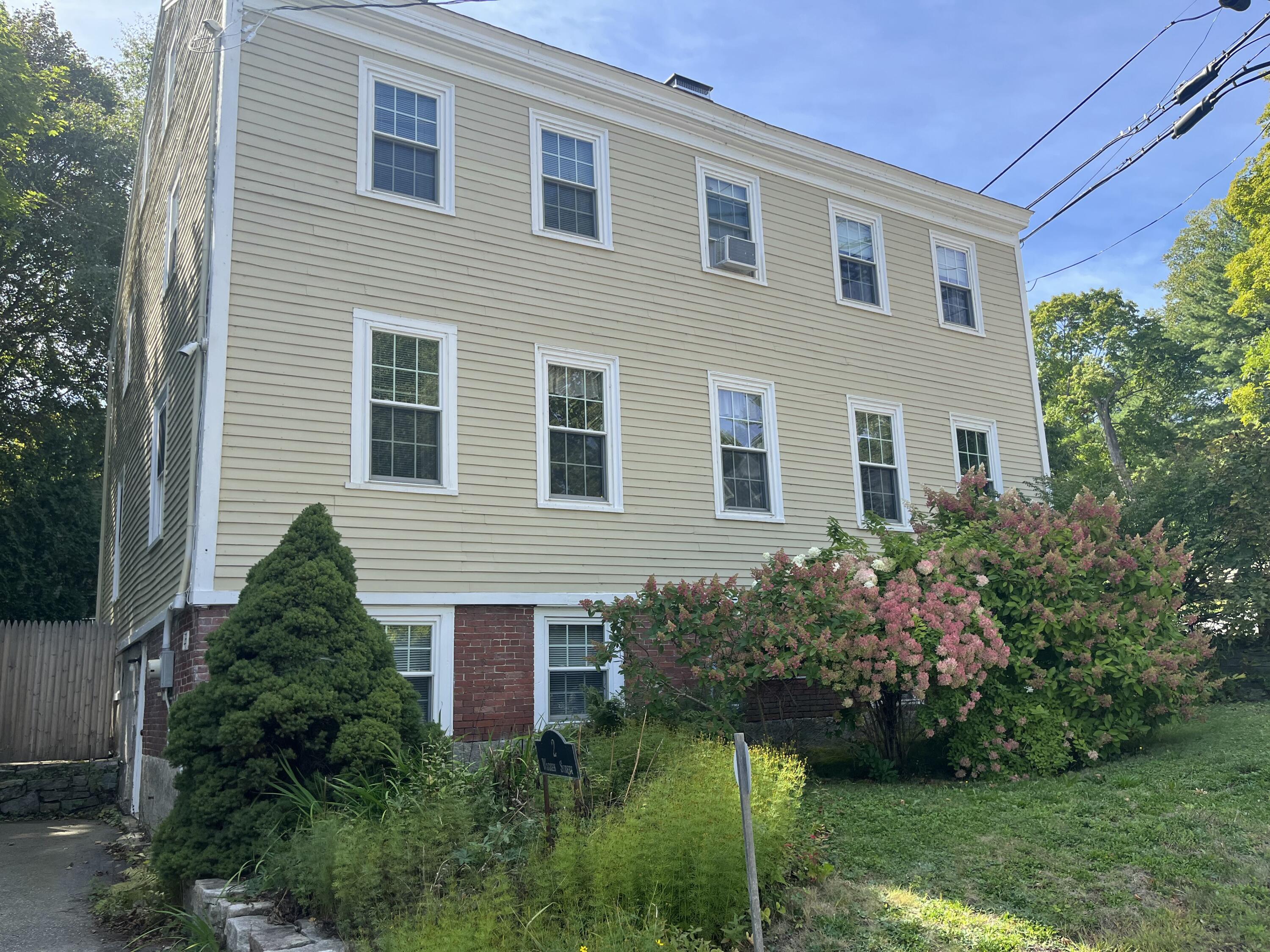 Photo of 2 Warren Street Hallowell ME 04347
