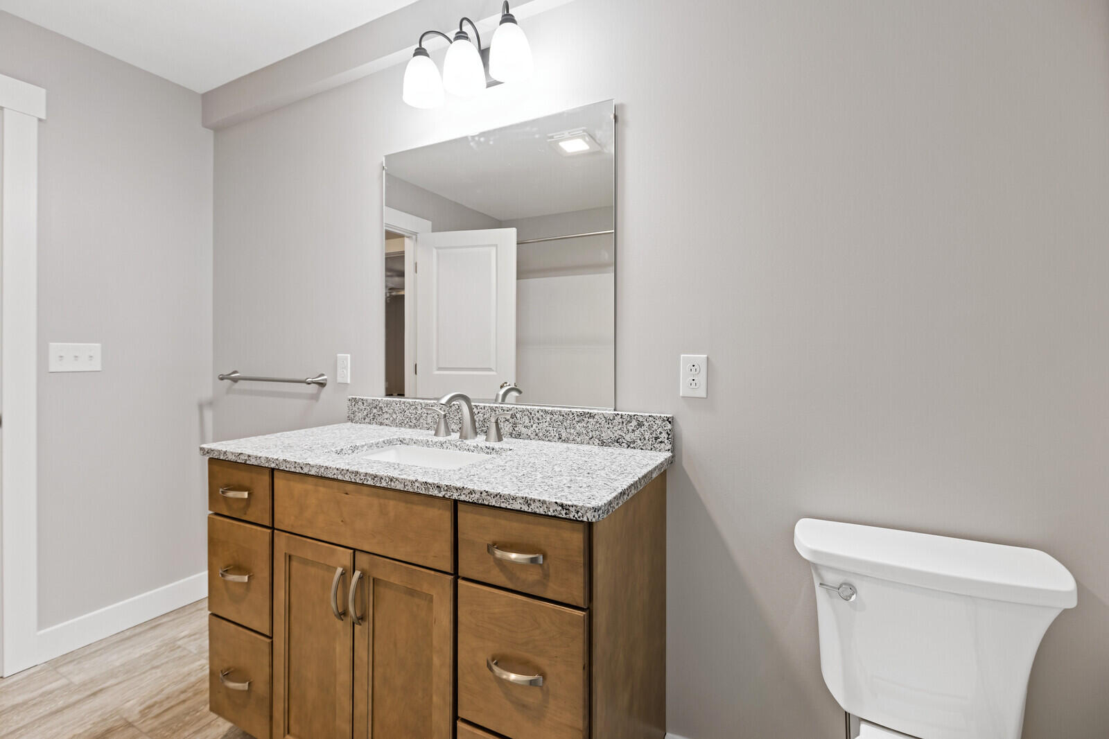 27 Pleasant Road, Sidney, ME, 04330