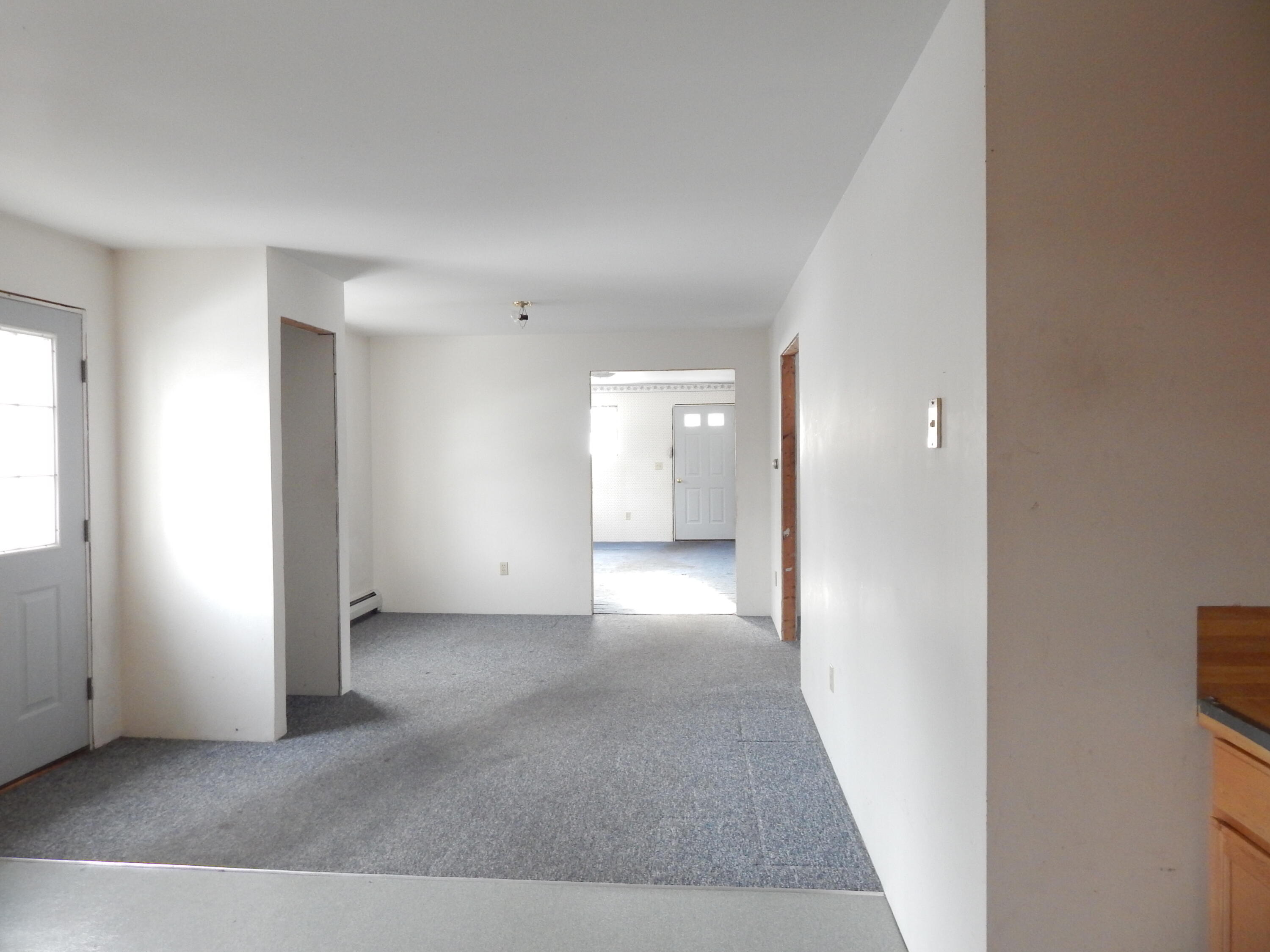 19 Park Street, Paris, ME, 04281