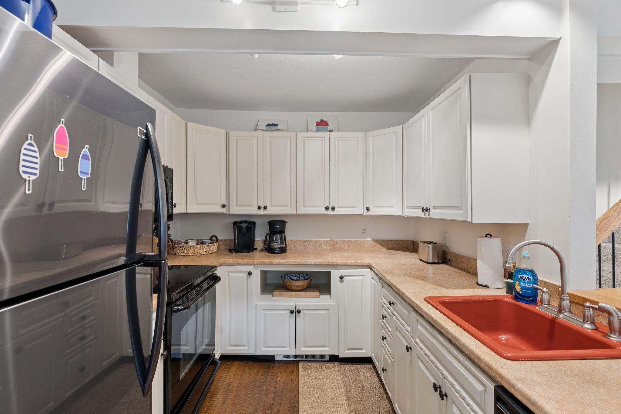 8 Woodland Avenue, #3, Kennebunk, ME 04043 23_DSC08991