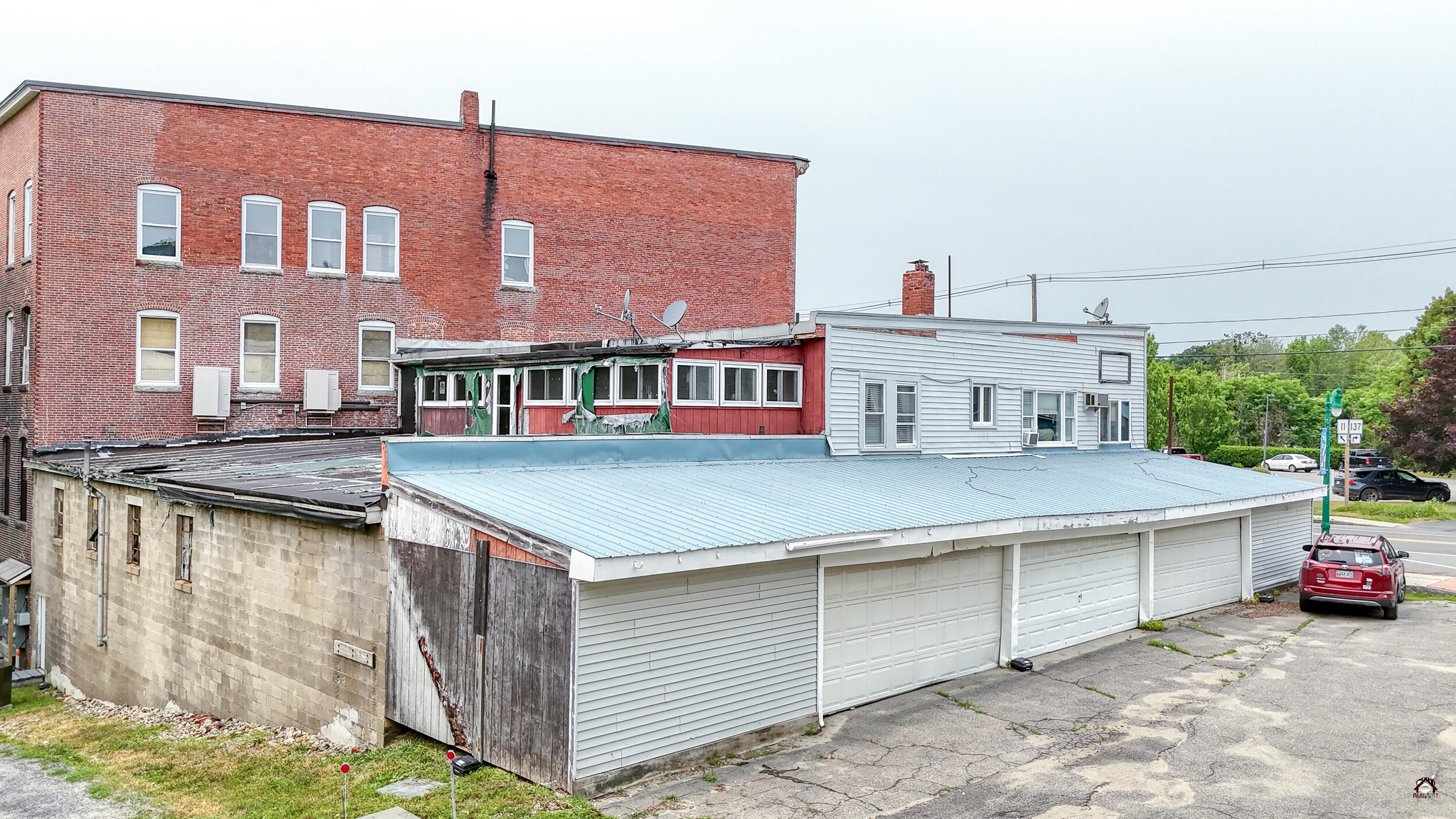 46 Main Street, Oakland, ME 04358 215-dp-105
