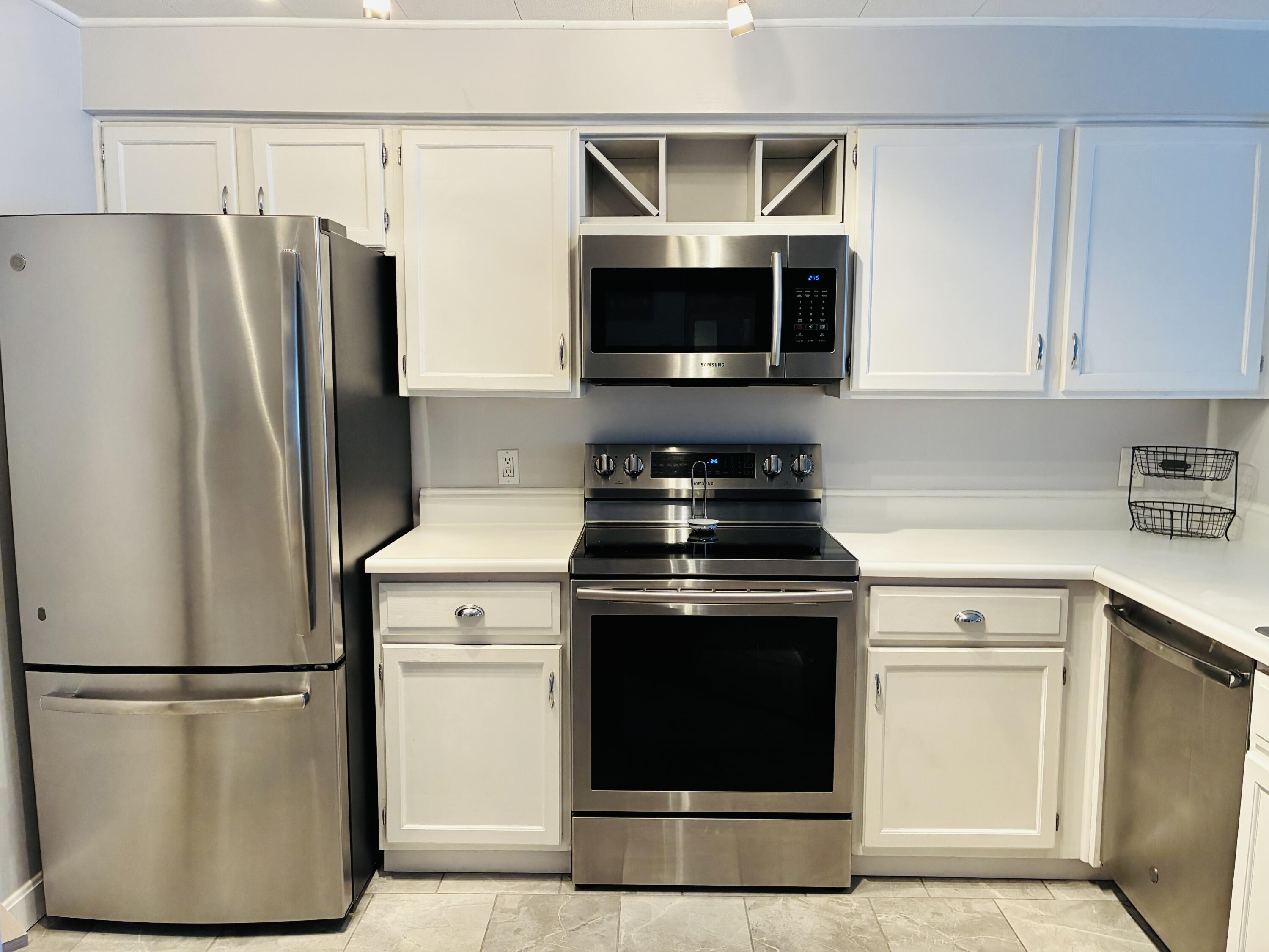 79 E Ridge Road UNIT 211, Southwest Harbor, ME, 04679