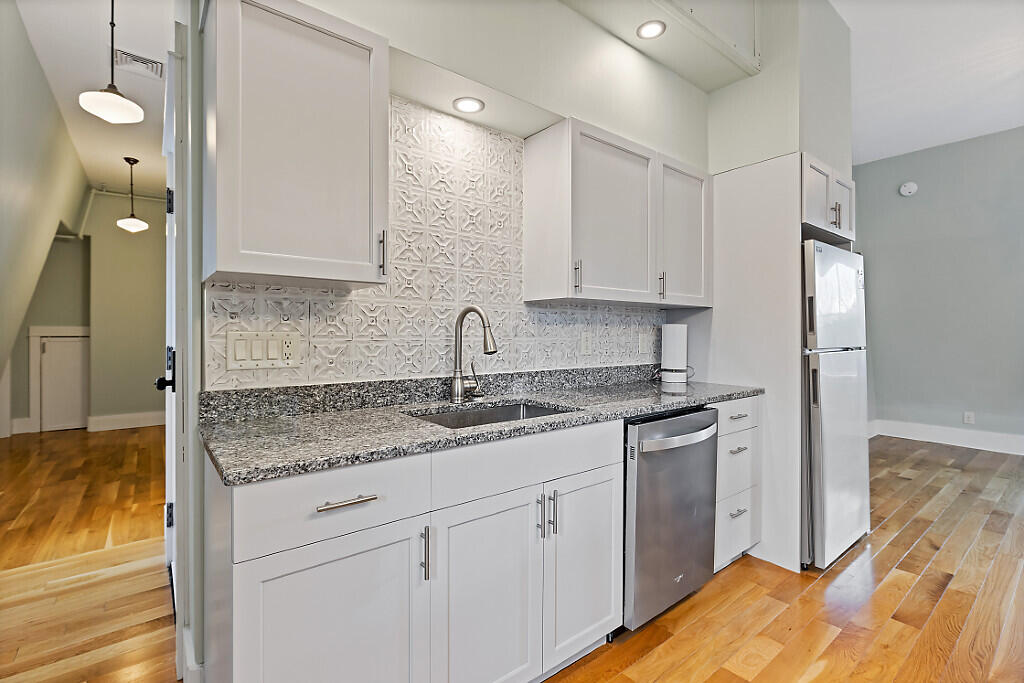 15 Middle Street UNIT 3, Hallowell, ME, 04347