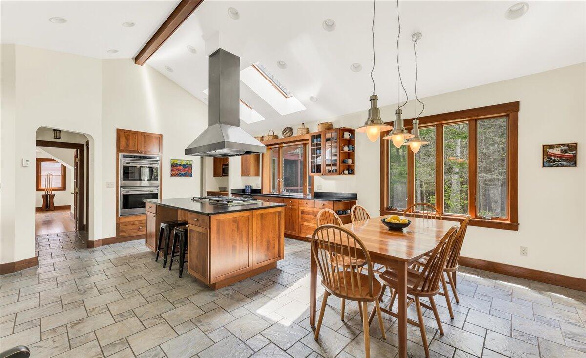 70 Ledgewood Lane, Blue Hill, ME, 04614