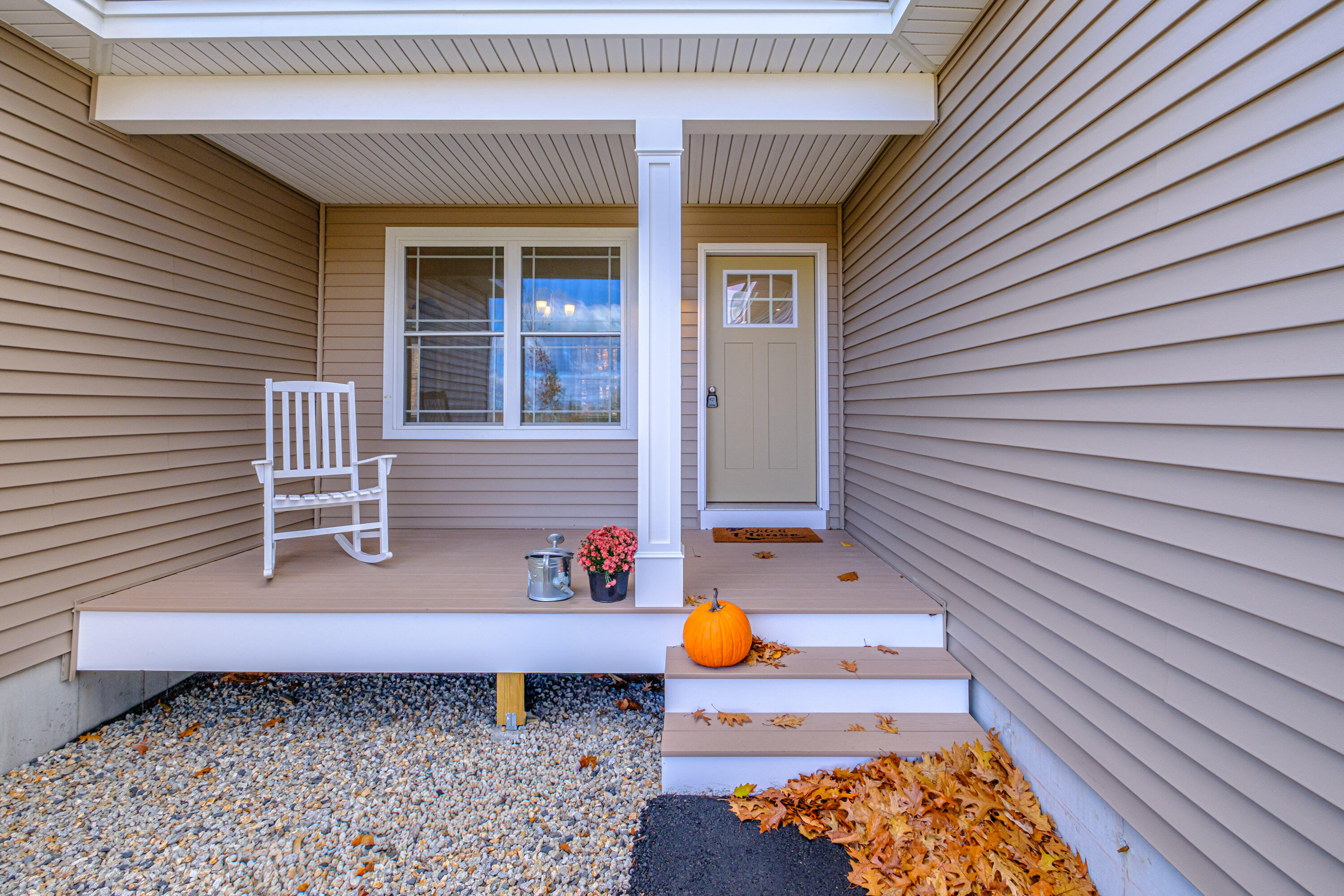 33 Woodbrey Lane, Standish, ME, 04084