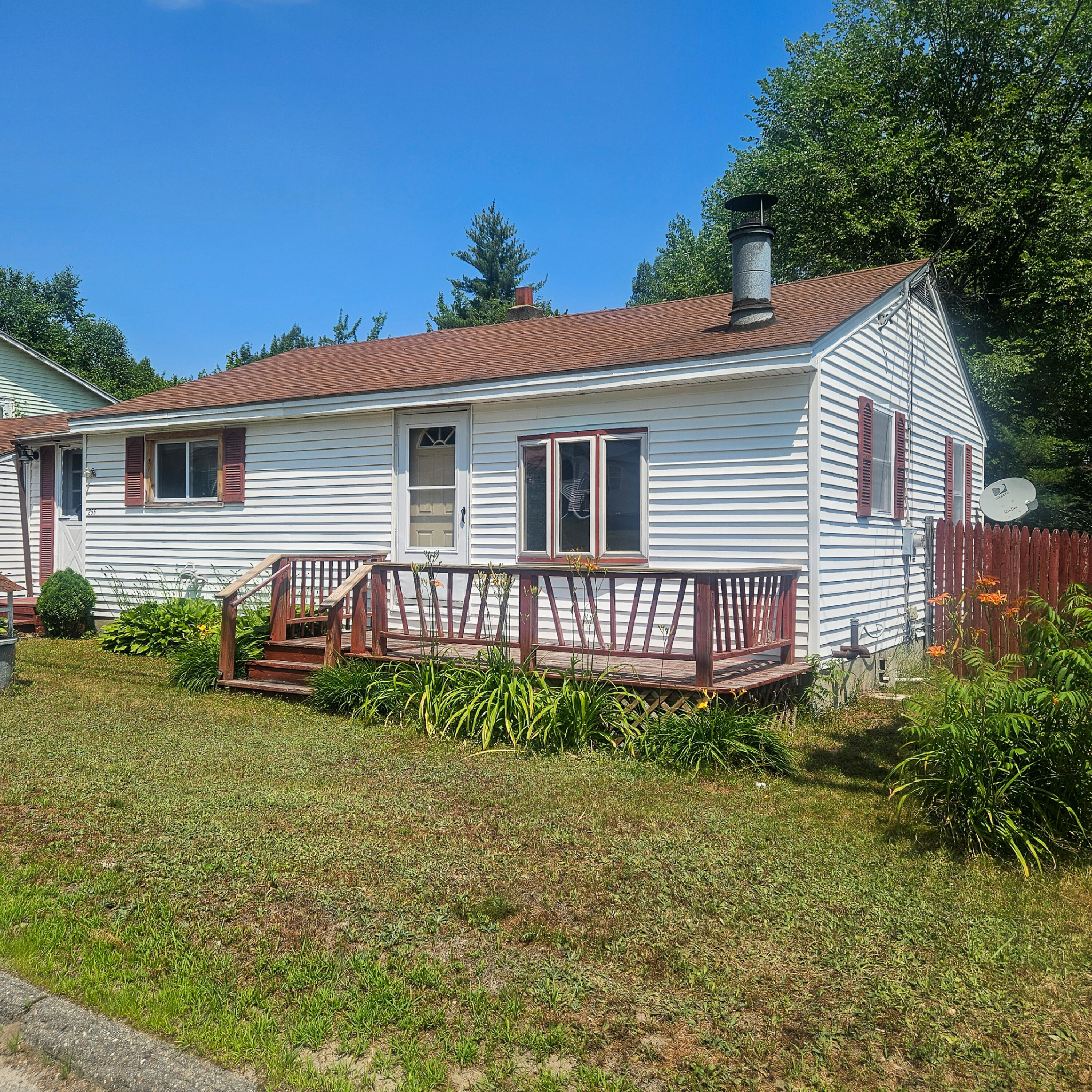 Photo of 255 Bates Street Millinocket ME 04462