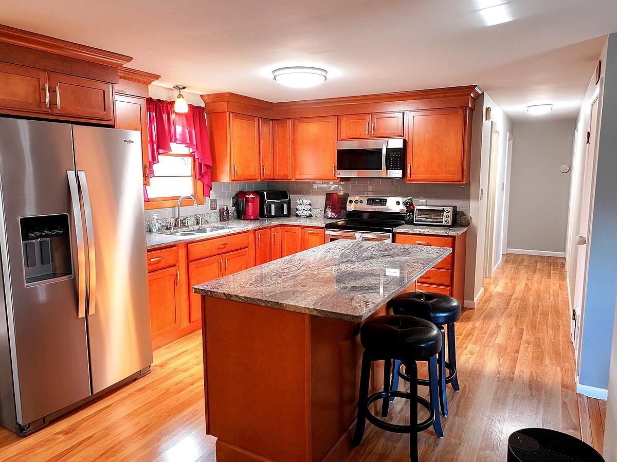 32 Lawn Avenue, Gorham, ME, 04038