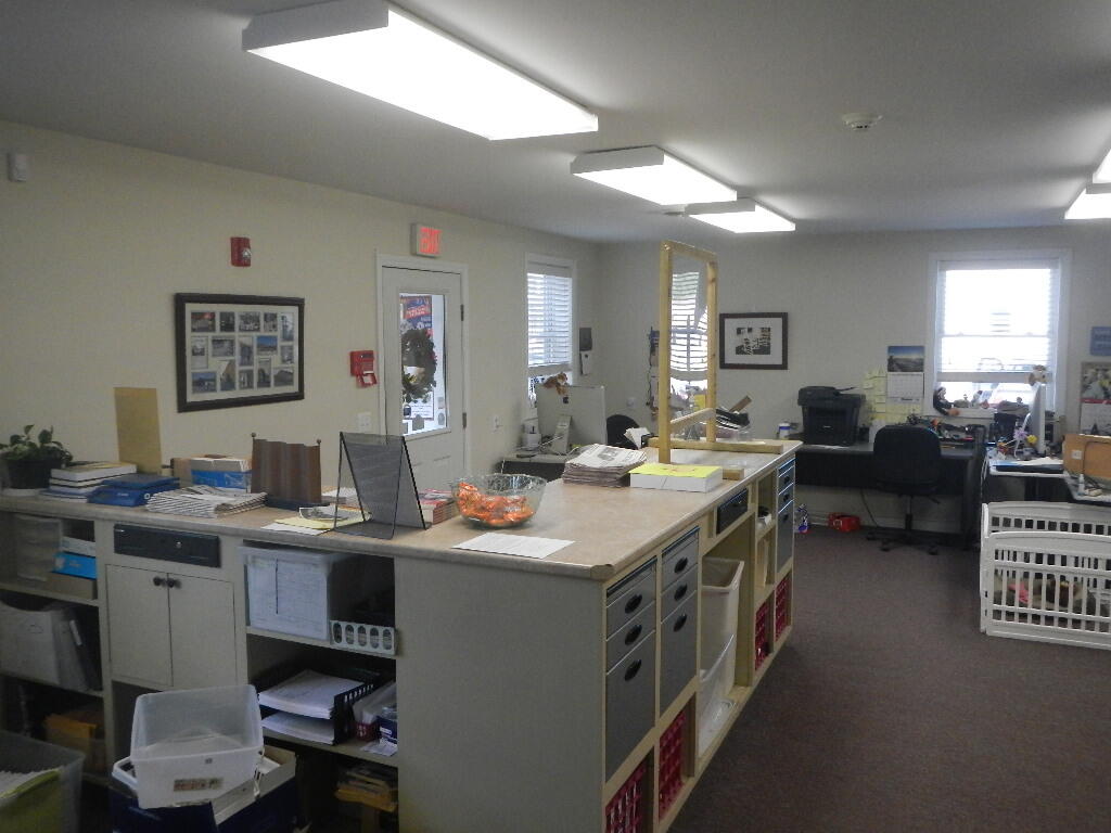 78 W Broadway, Lincoln, ME, 04457