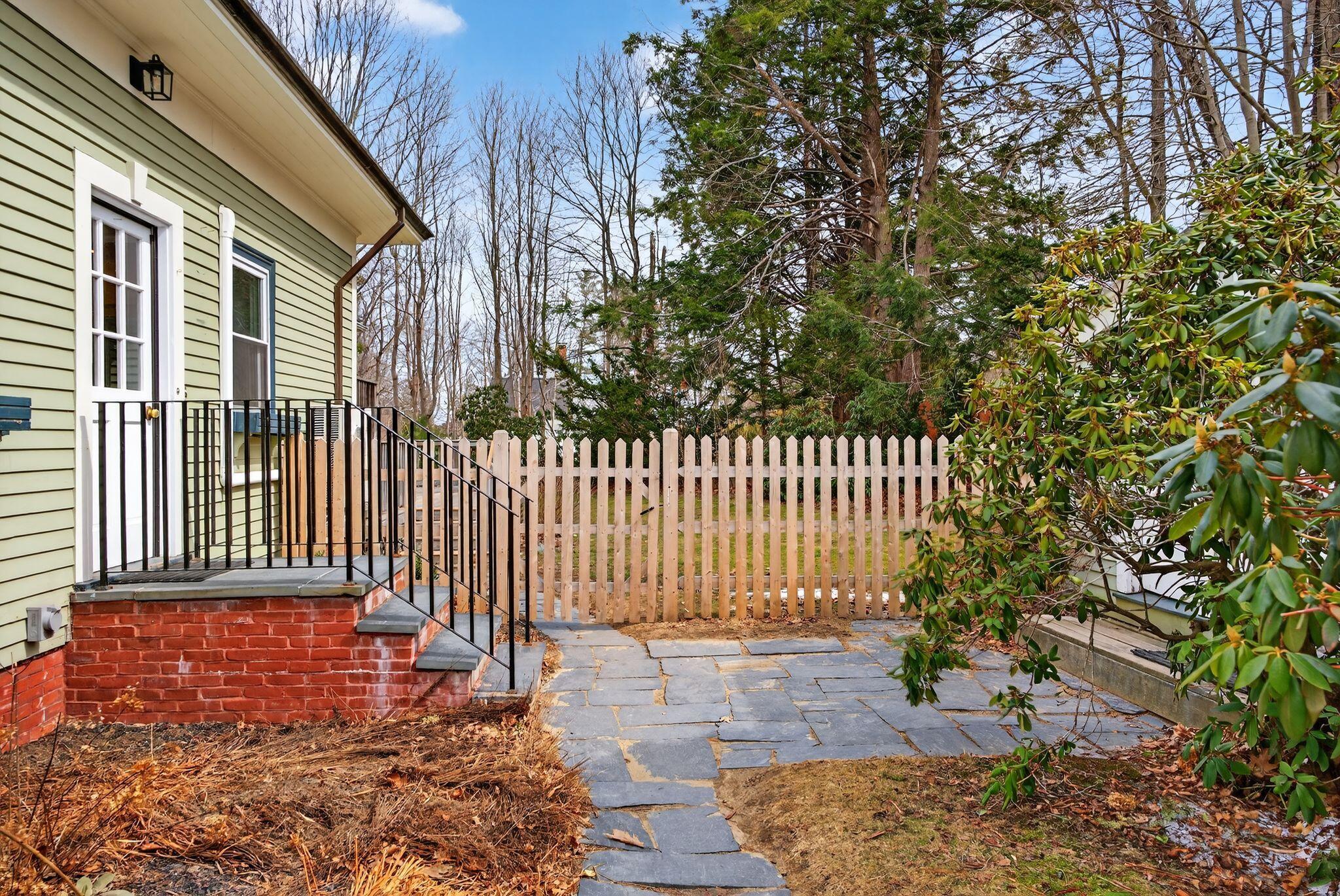 93 Foreside Road, Falmouth, ME, 04105