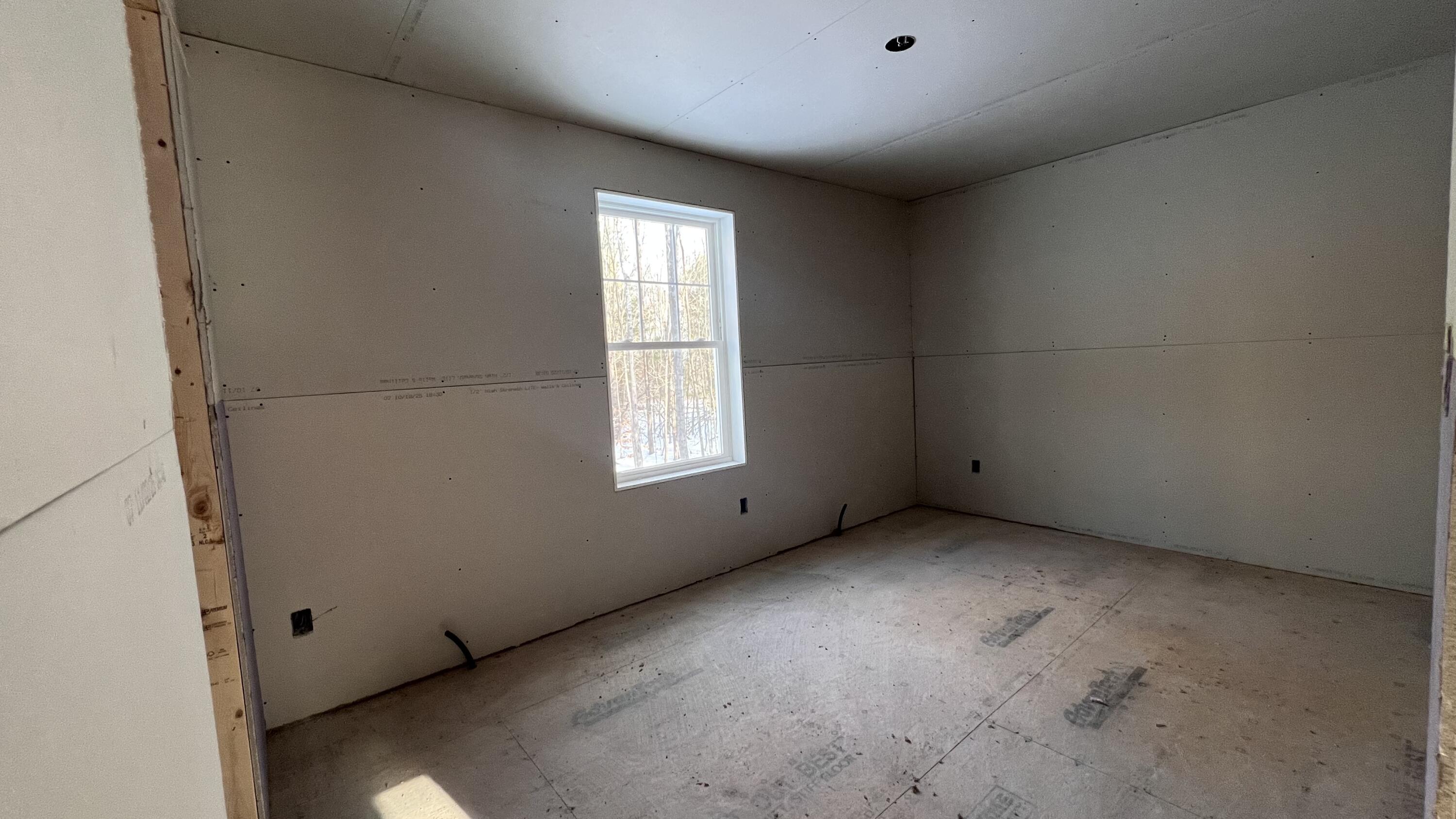 140 Raymond Hill Road, Raymond, ME, 04071